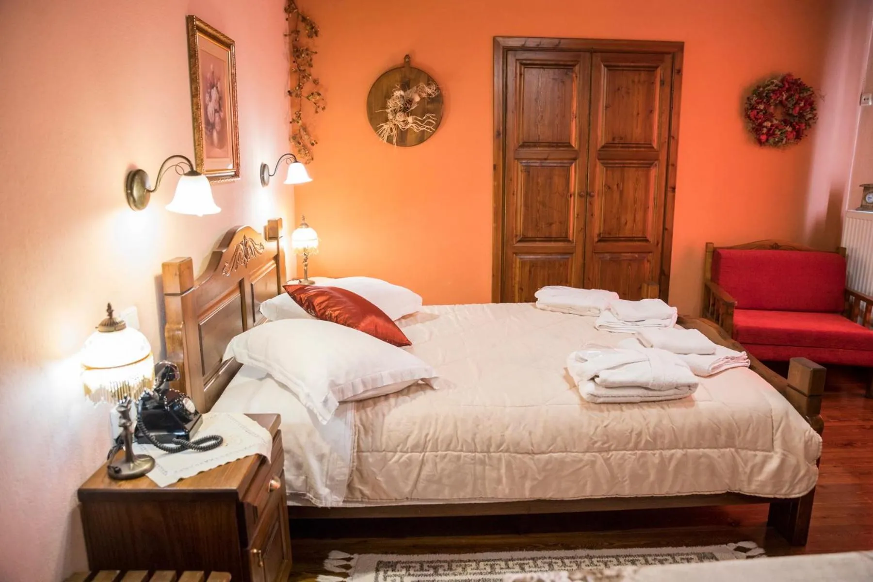 Bed in Archontiko Tsiboni