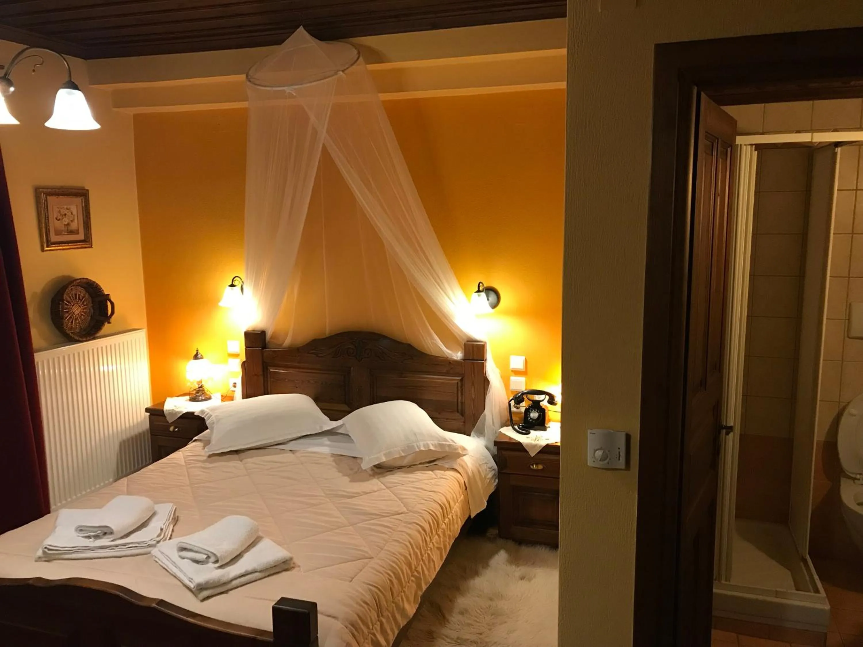 Decorative detail, Bed in Archontiko Tsiboni
