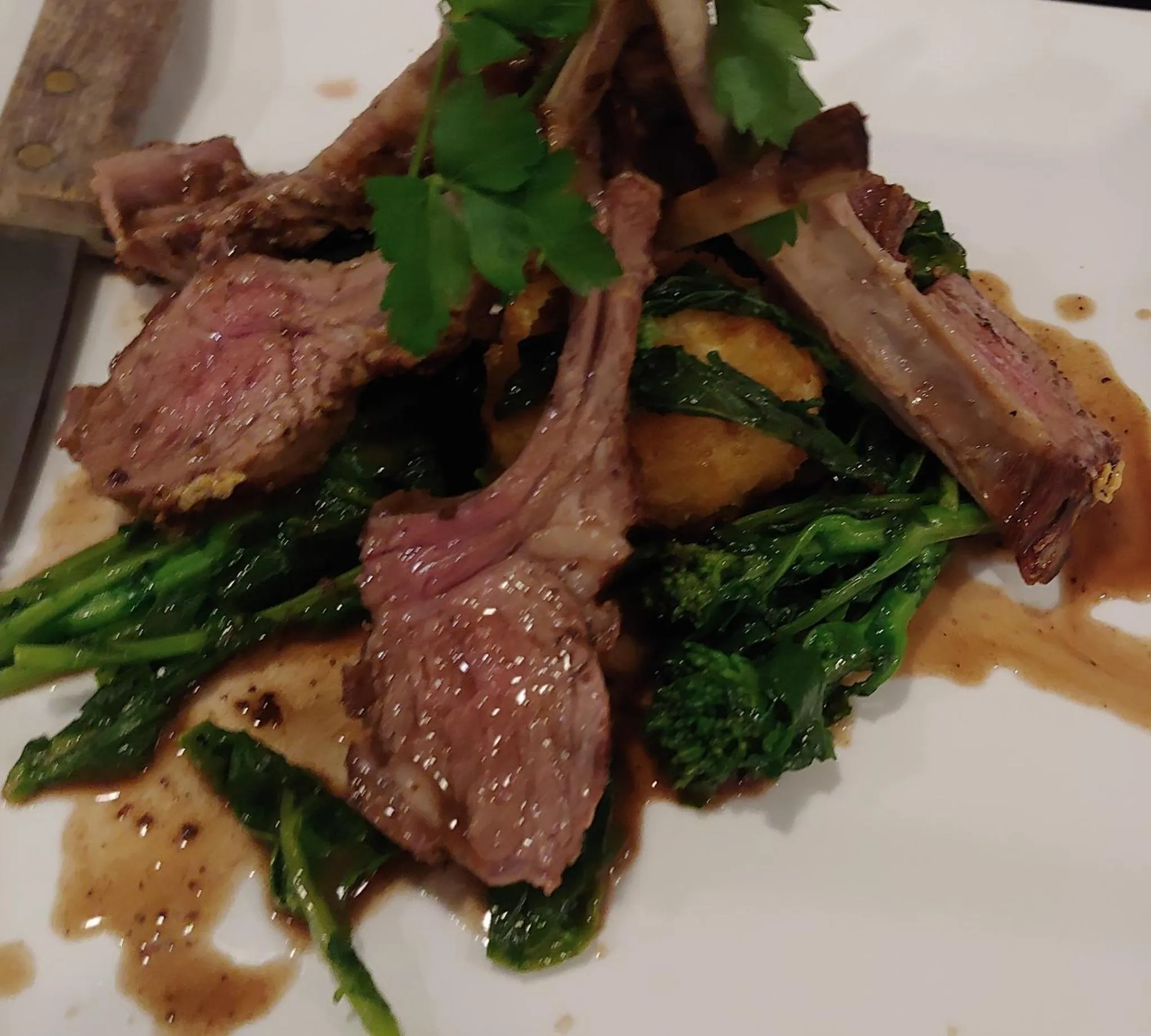 Food and drinks in Jones Beach Hotel