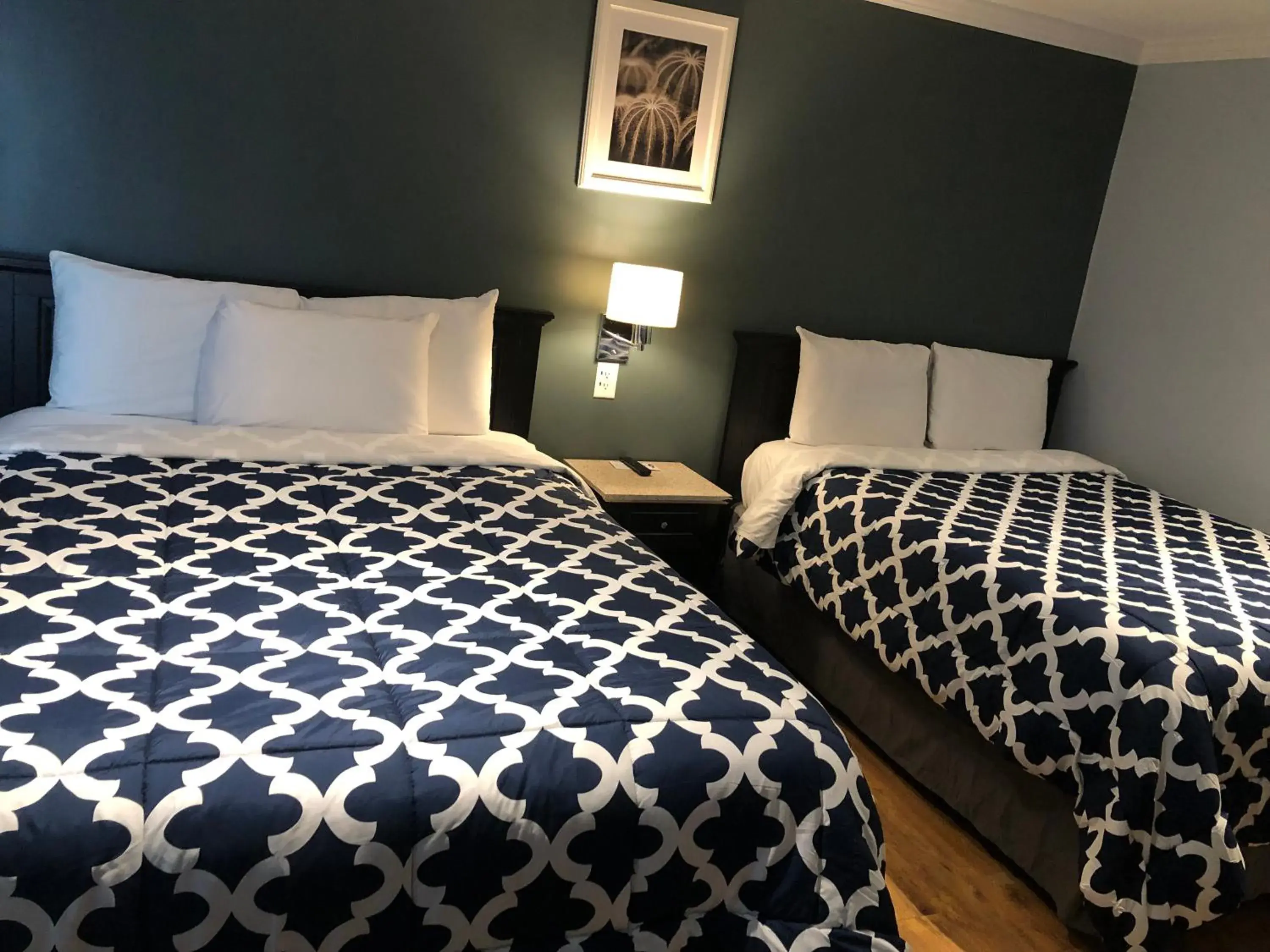 Bed in Jones Beach Hotel Bed in Jones Beach Hotel