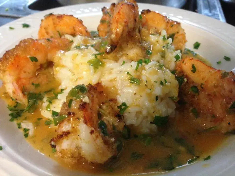 Food and drinks in Jones Beach Hotel Food and drinks in Jones Beach Hotel