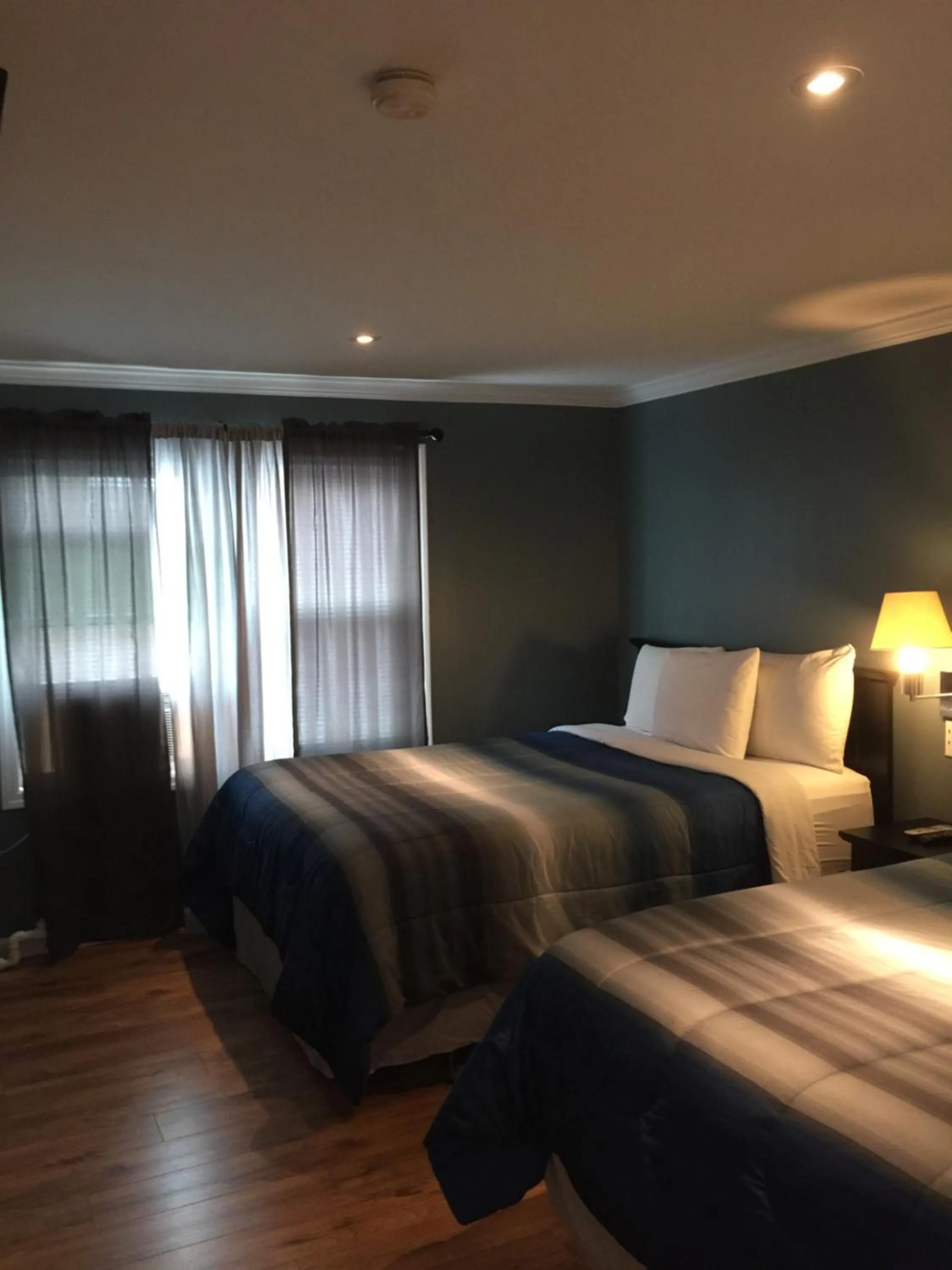 Bed in Jones Beach Hotel