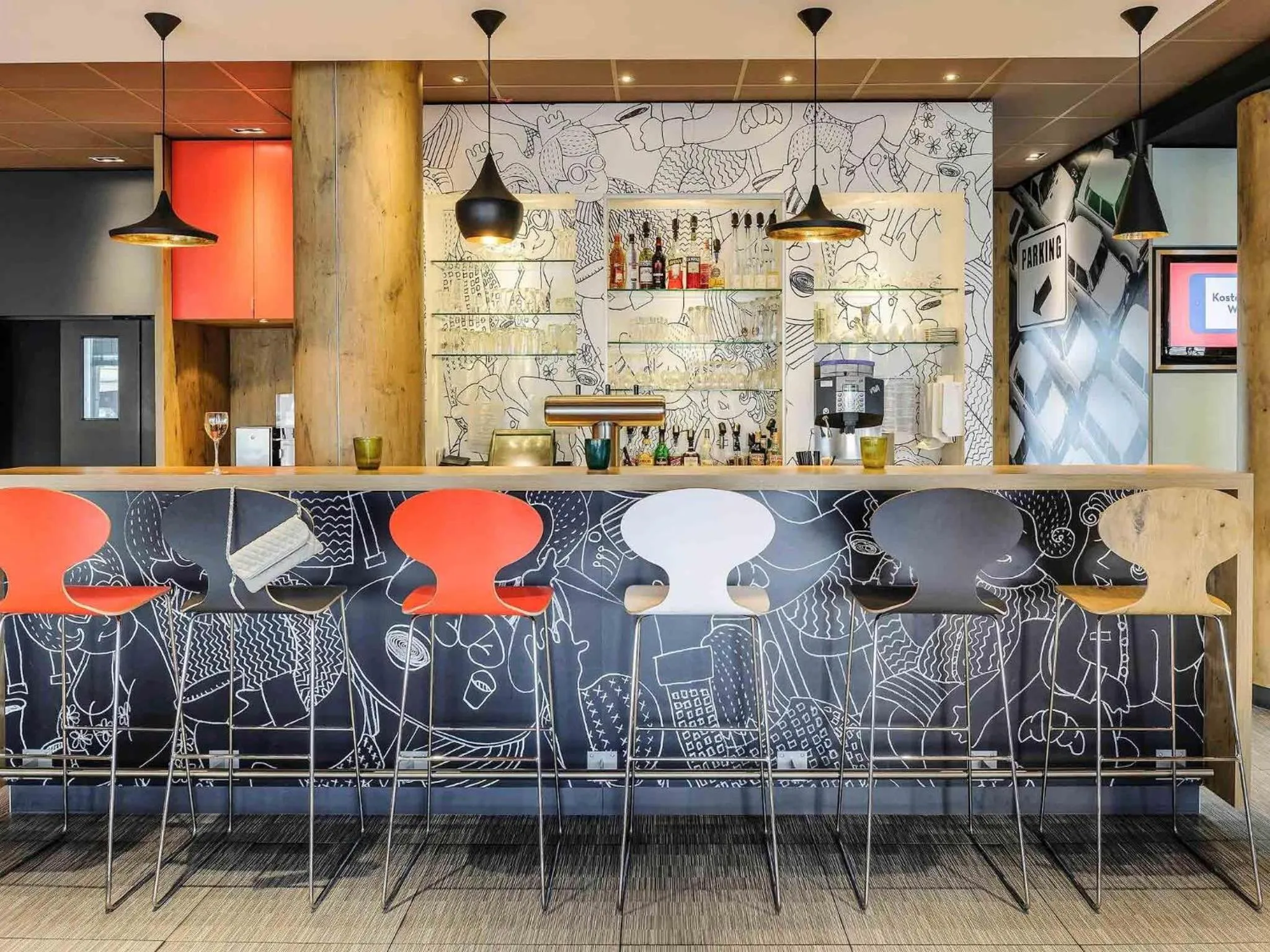 Lounge or bar in ibis Hotel Hannover City