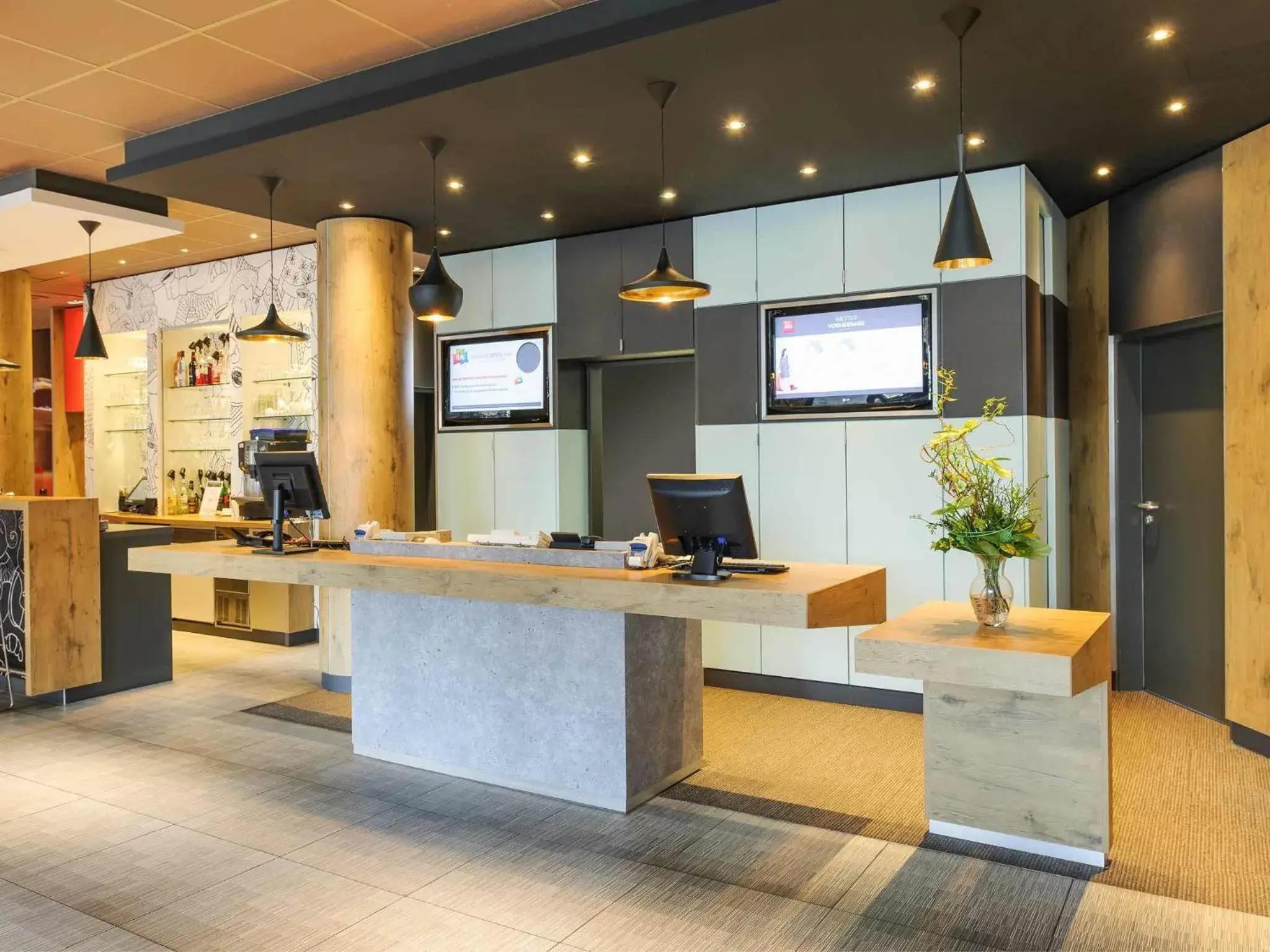 Lobby or reception in ibis Hotel Hannover City Lobby or reception in ibis Hotel Hannover City