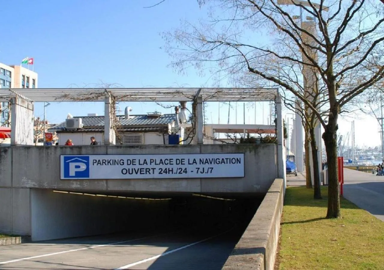 Parking in Hôtel du Port