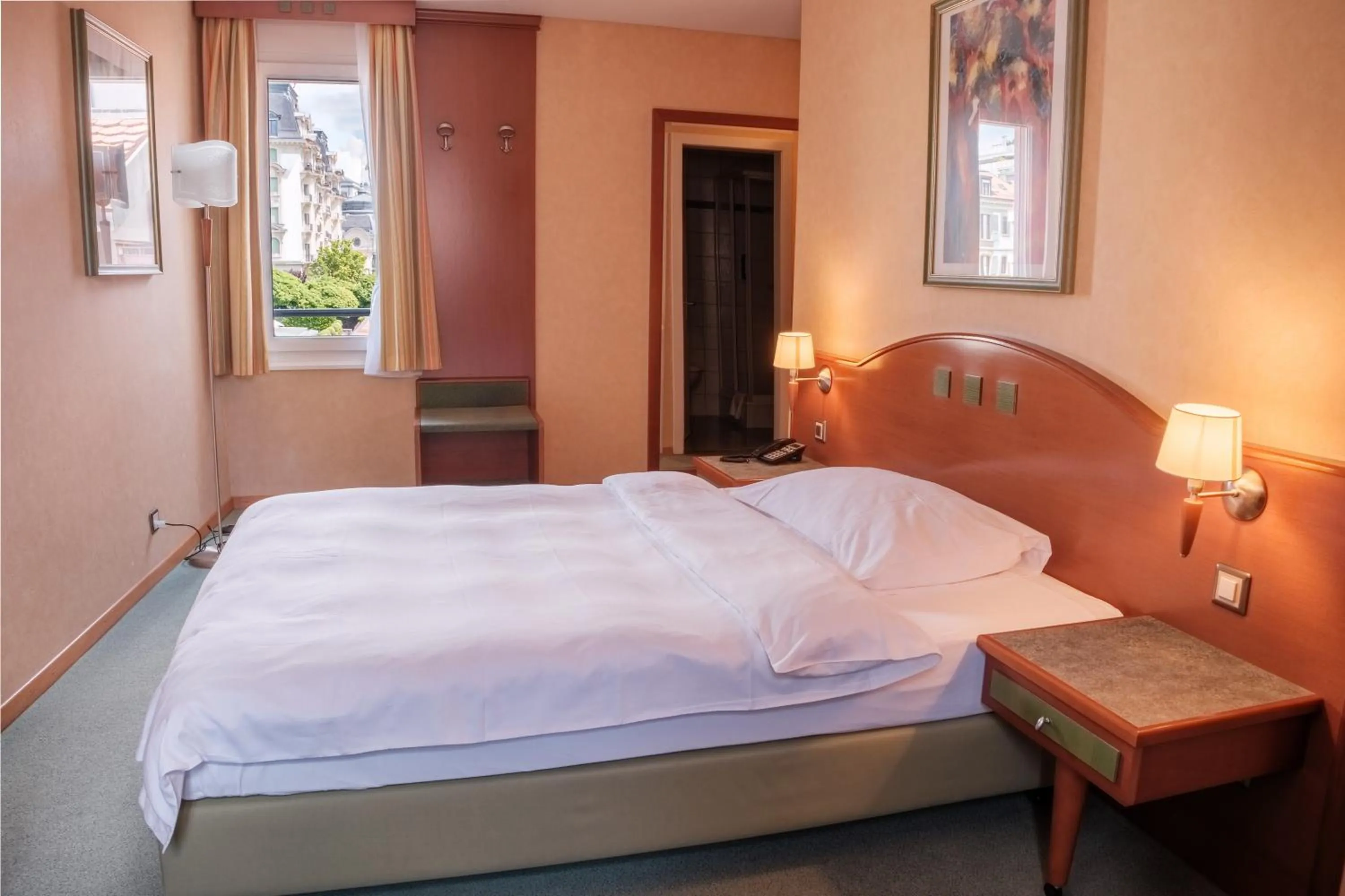 Bed in Hôtel du Port