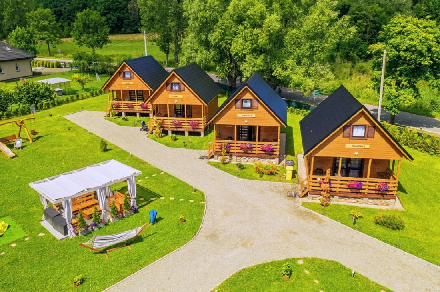 Property building in Osada Widok na Góry - Dwa domki z Jacuzzi na wyłączność