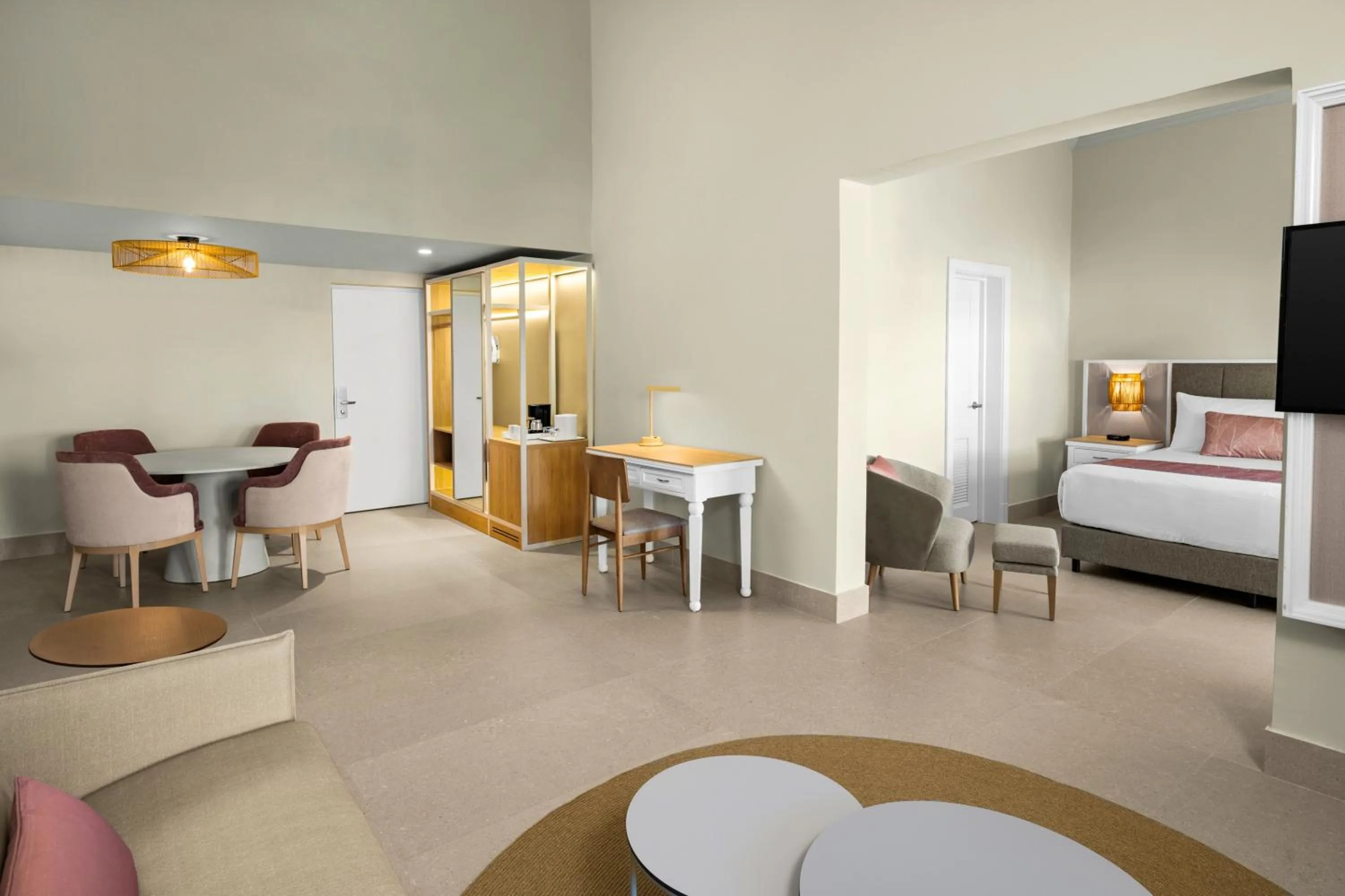 Bed in Wyndham Alltra Punta Cana All Inclusive Resort