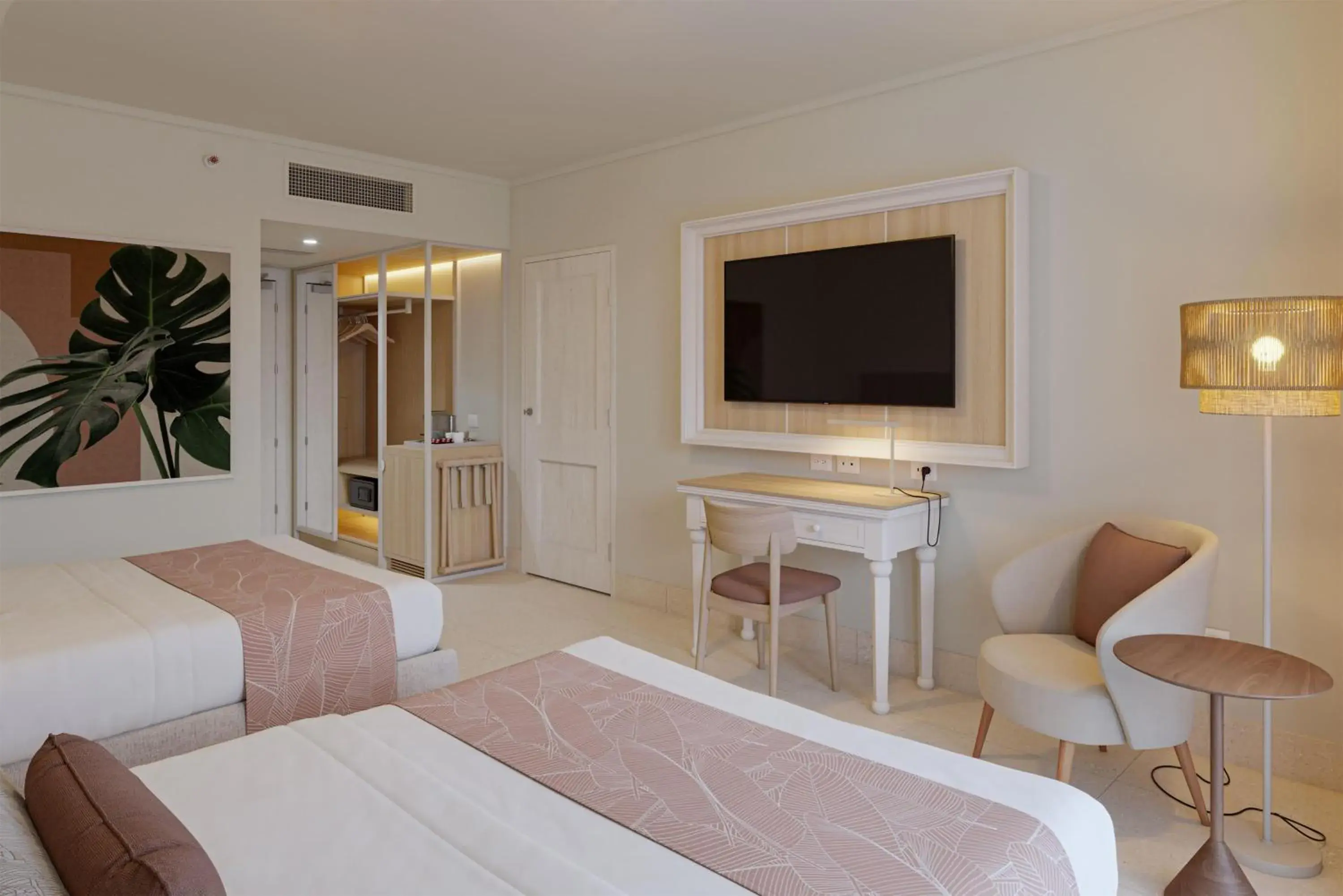 Photo of the whole room, Bed in Wyndham Alltra Punta Cana All Inclusive Resort Photo of the whole room, Bed in Wyndham Alltra Punta Cana All Inclusive Resort