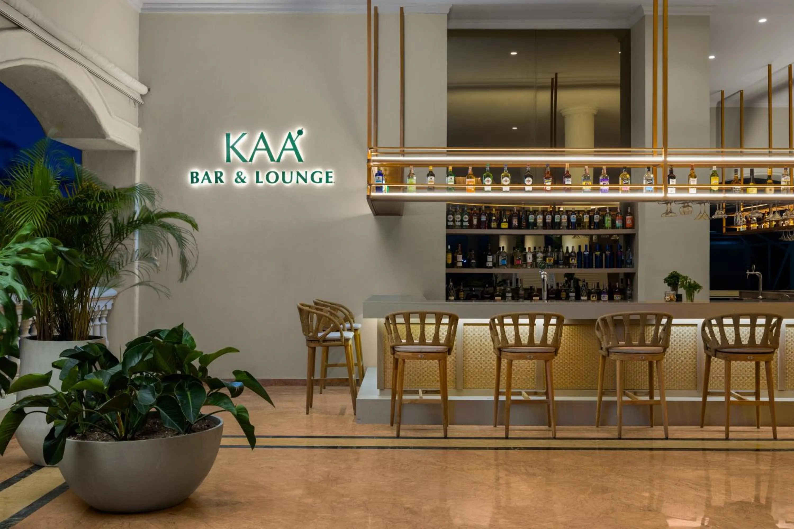 Lounge or bar in Wyndham Alltra Punta Cana All Inclusive Resort