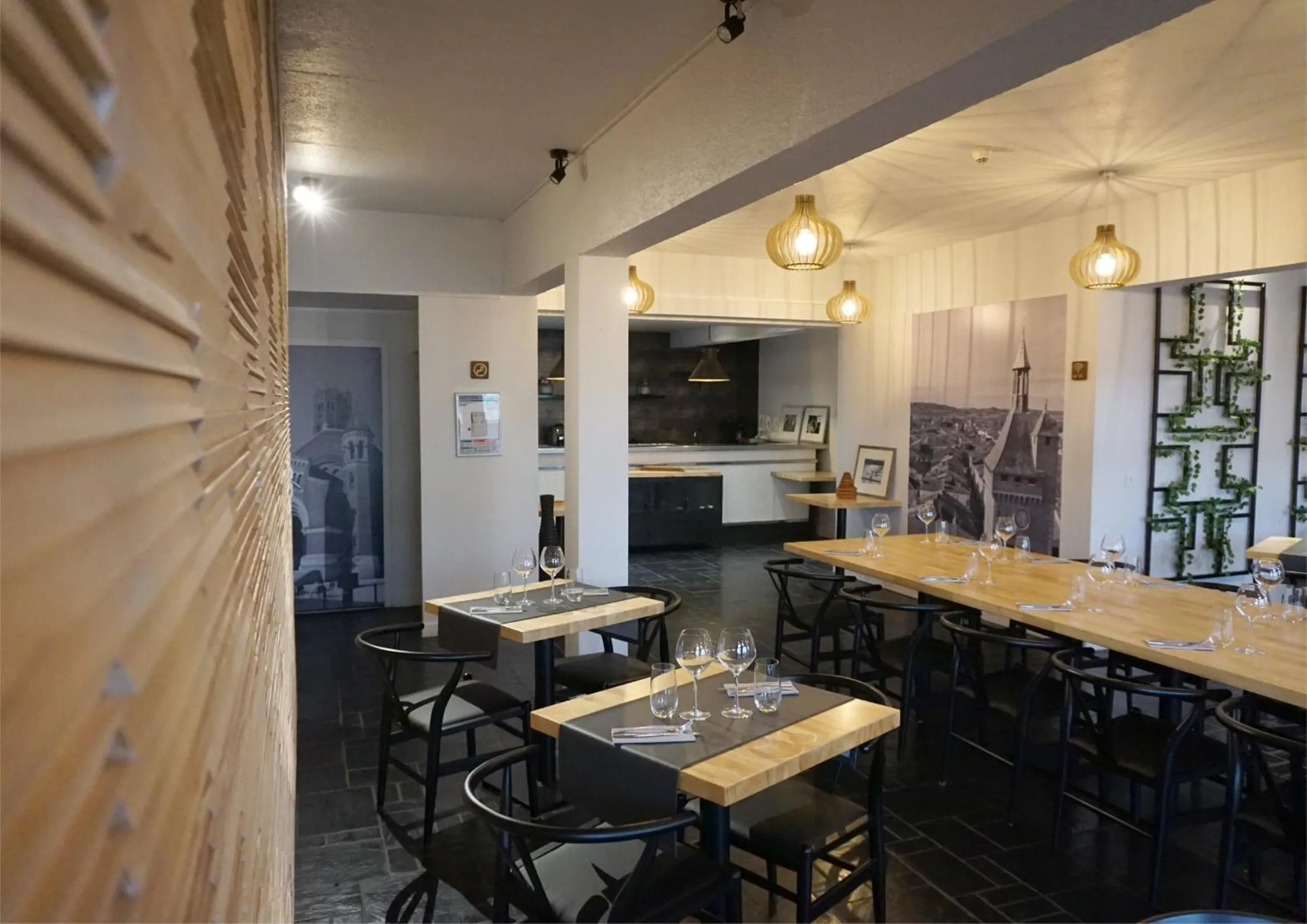 Restaurant/places to eat in Hôtel Le Glacier