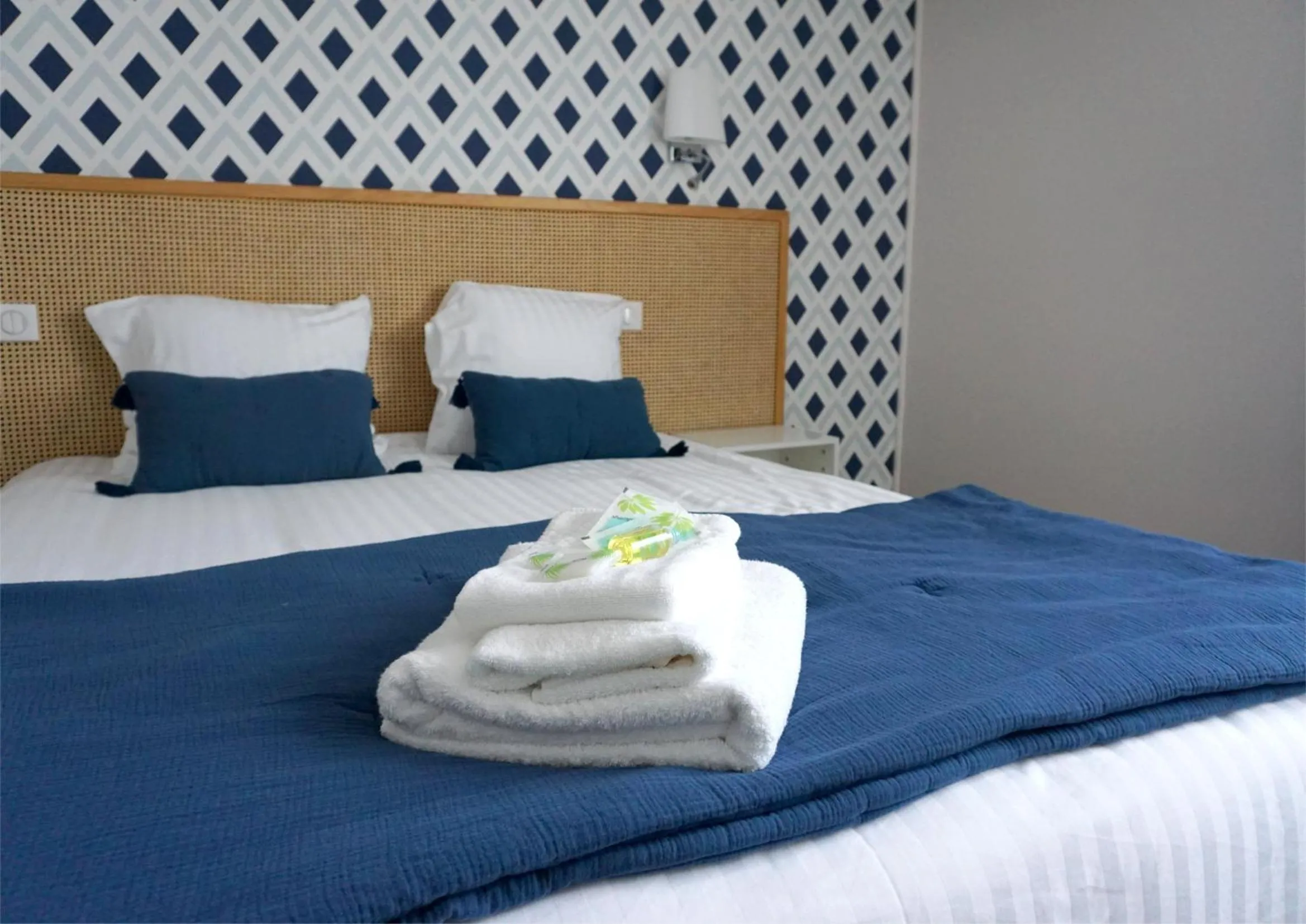 Bed in Hôtel Le Glacier
