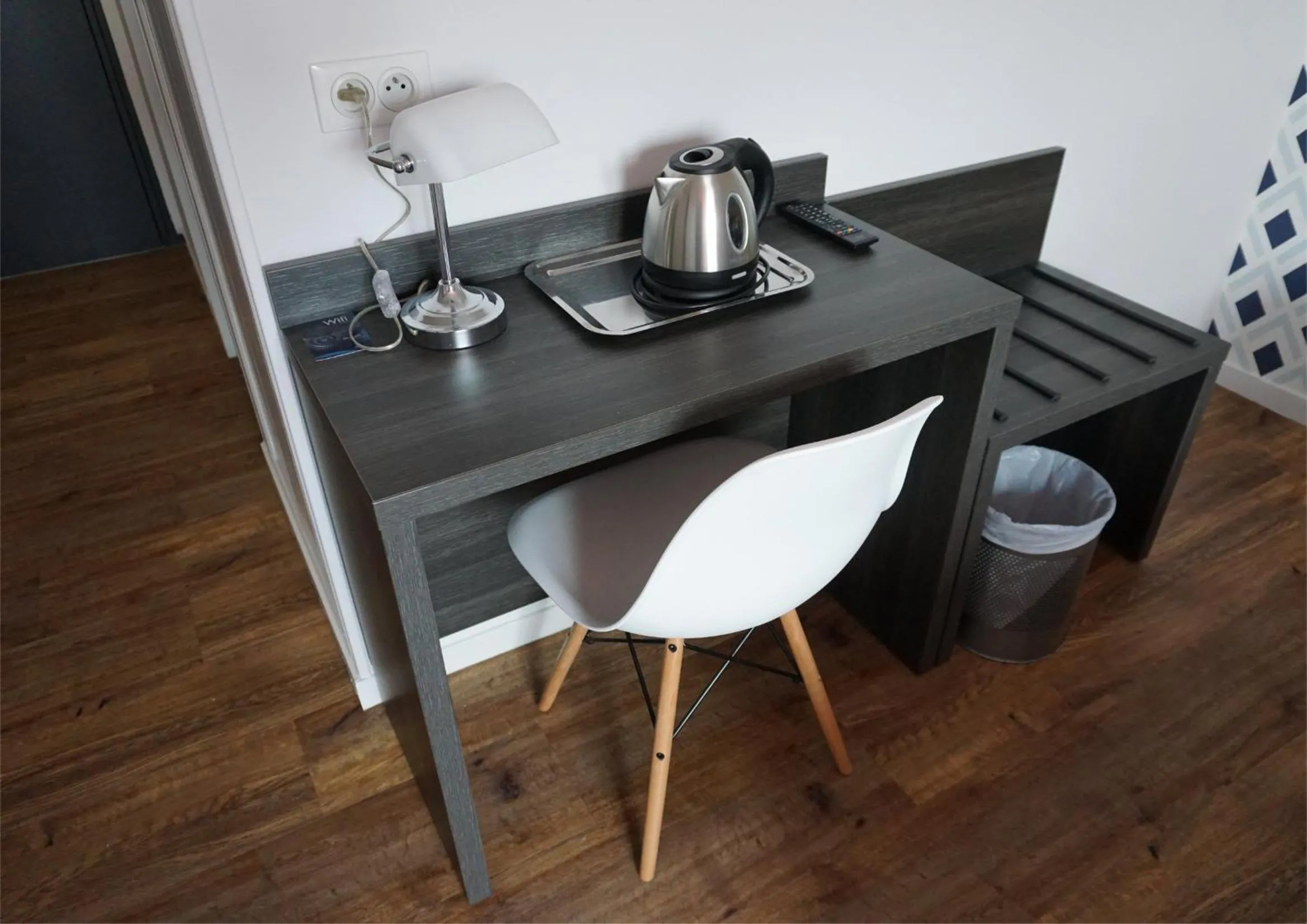 Coffee/tea facilities in Hôtel Le Glacier