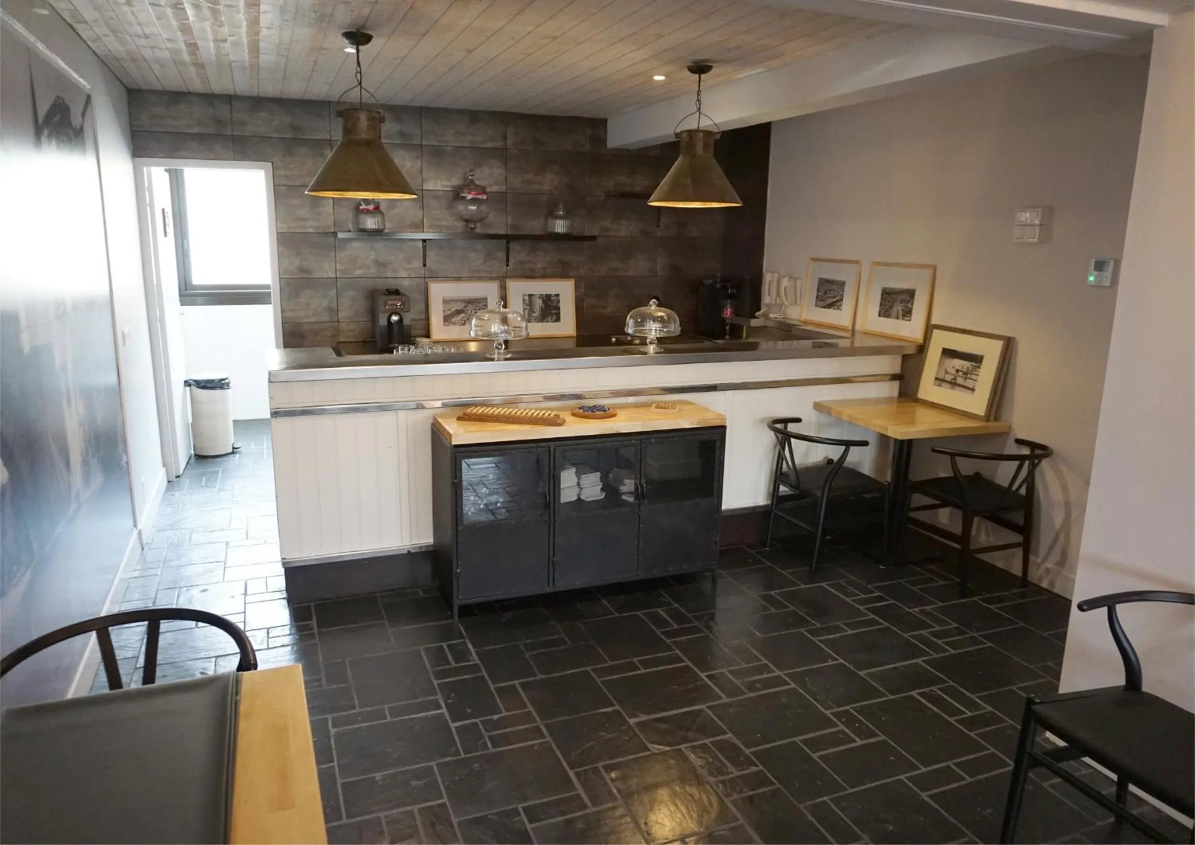 Lounge or bar in Hôtel Le Glacier
