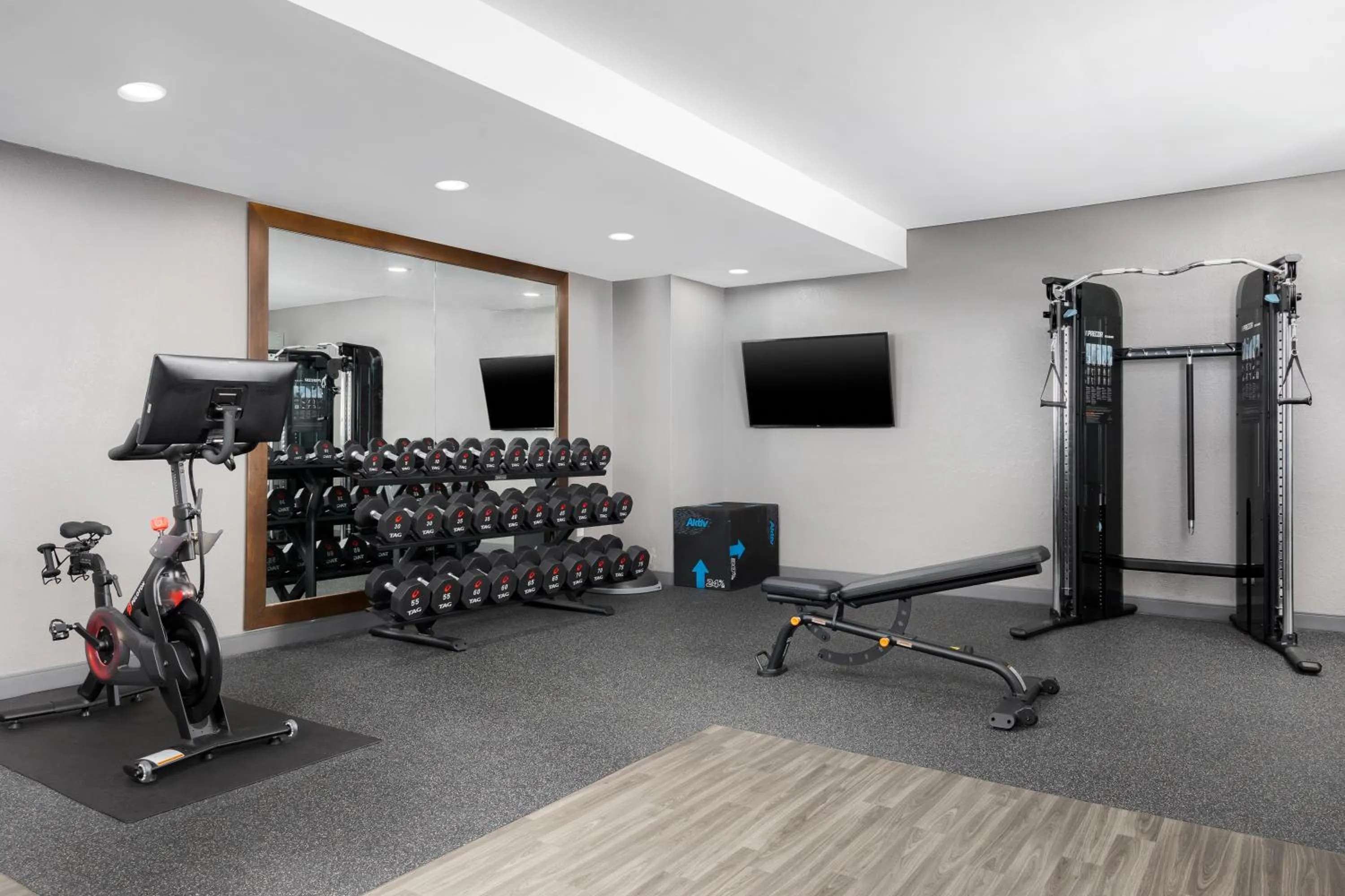 Fitness centre/facilities in Hampton Inn Louisville Airport Fair/Expo Center