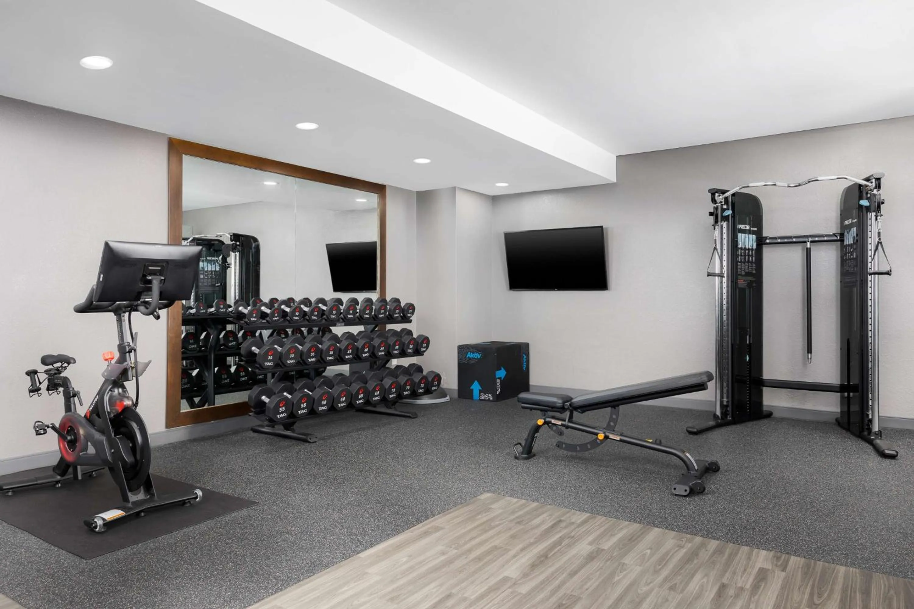 Fitness centre/facilities in Hampton Inn Louisville Airport Fair/Expo Center