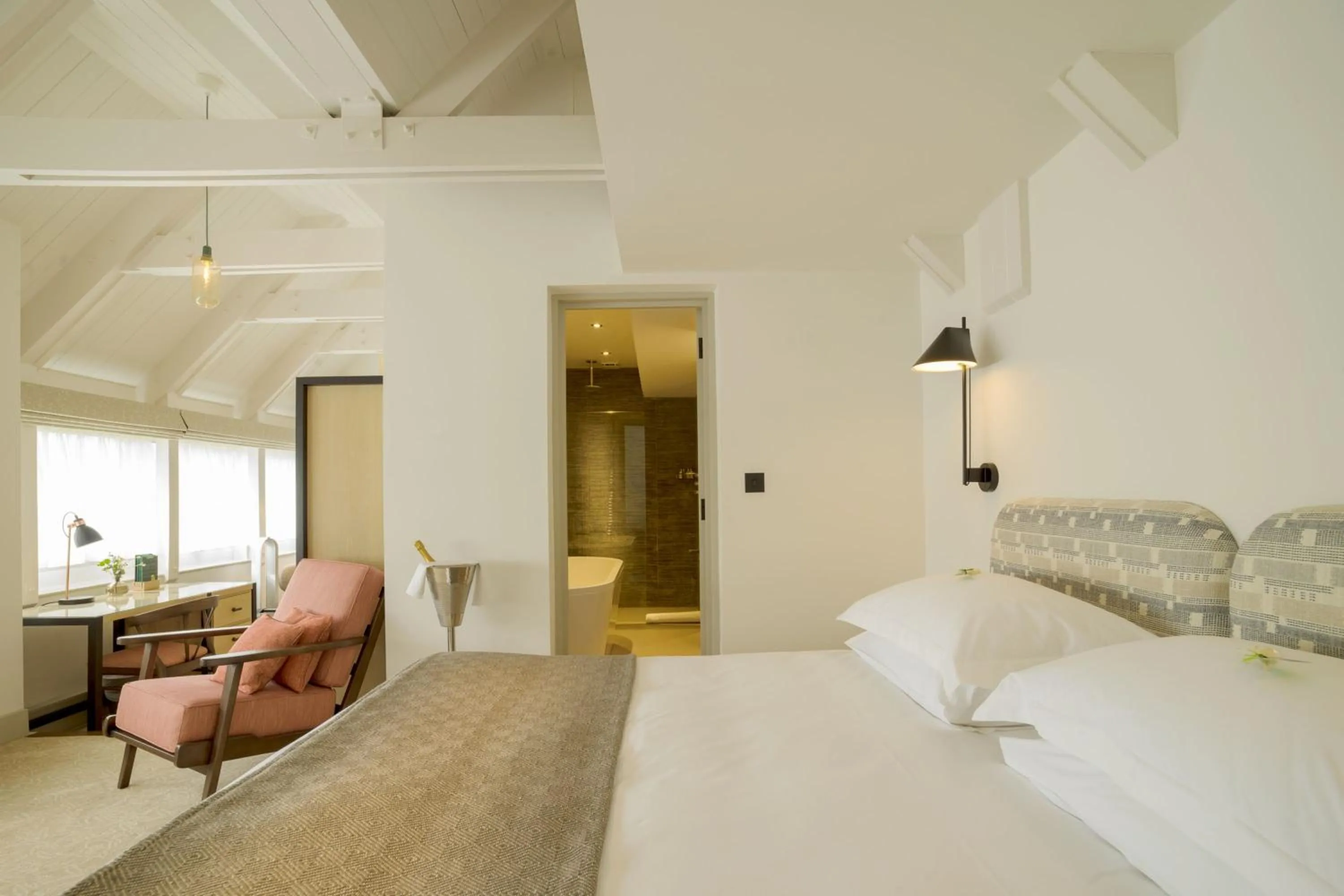 Photo of the whole room, Bed in Minster Mill Hotel