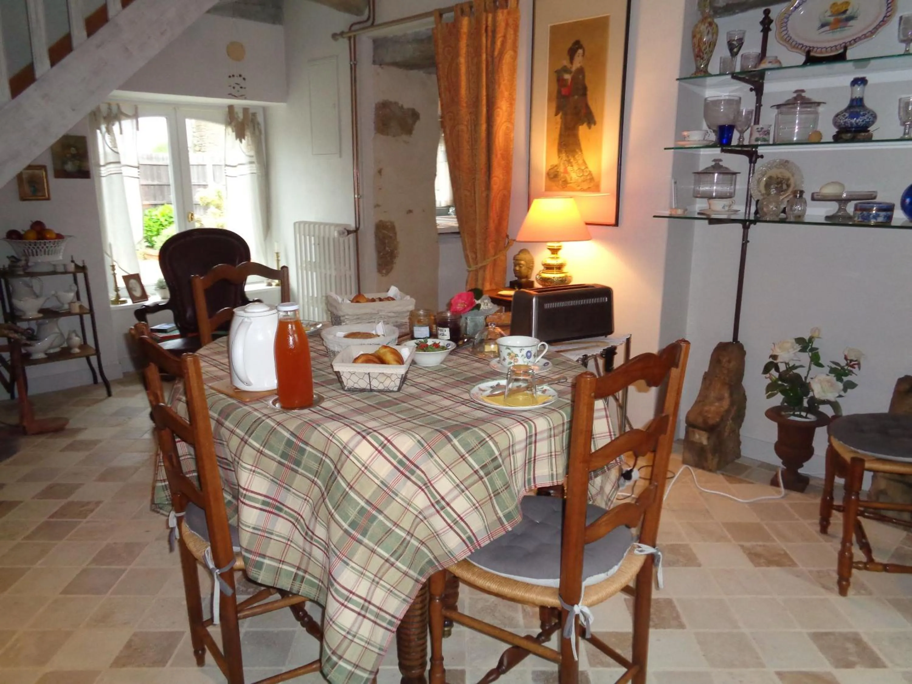 Breakfast in Ker Adsav o'naturel