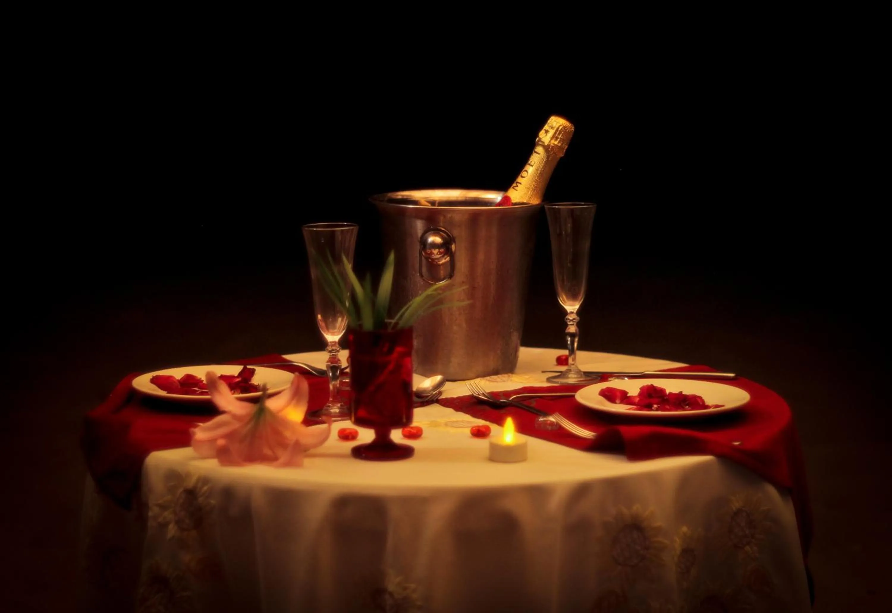 Night in Hotel Gilda