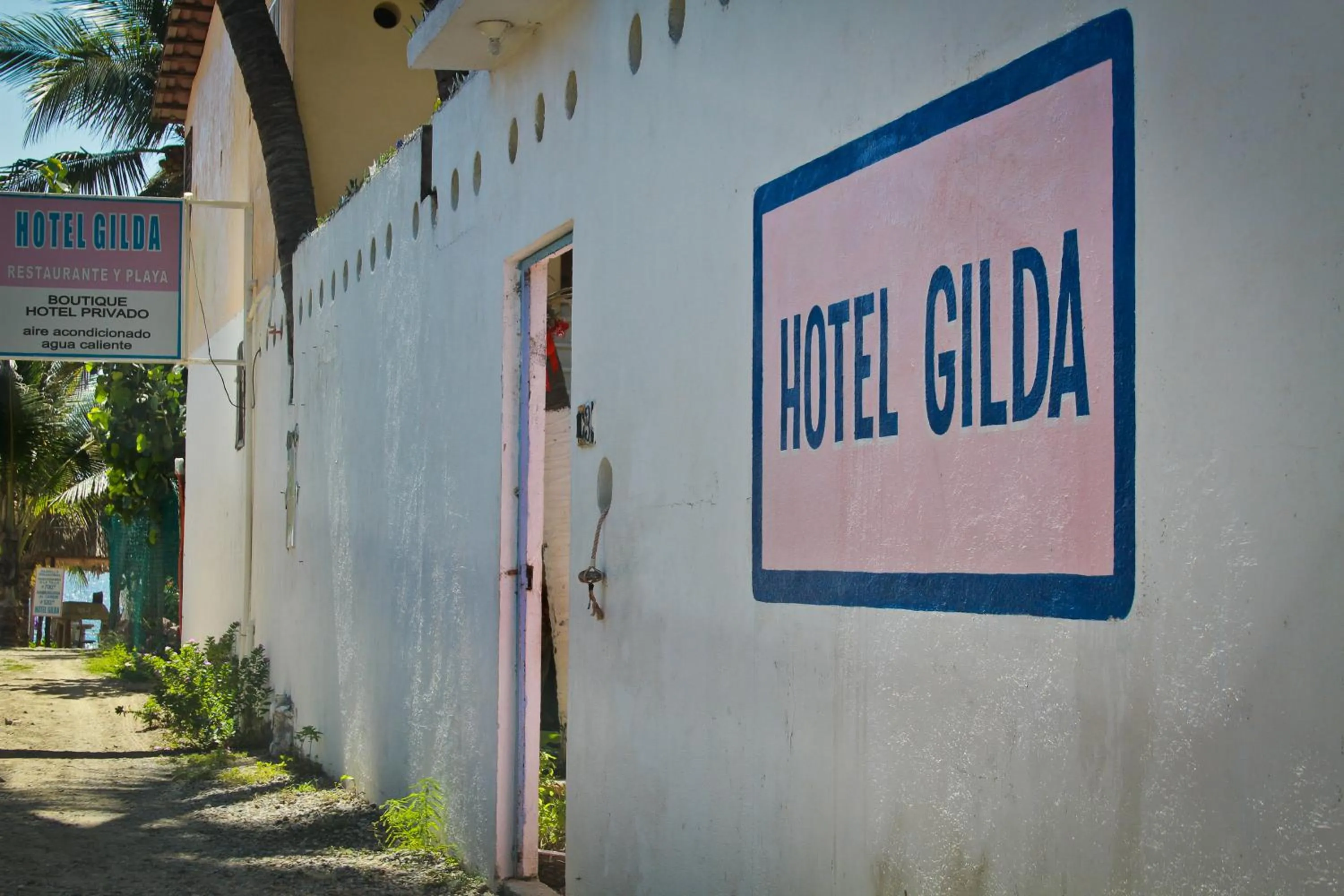 Facade/entrance in Hotel Gilda
