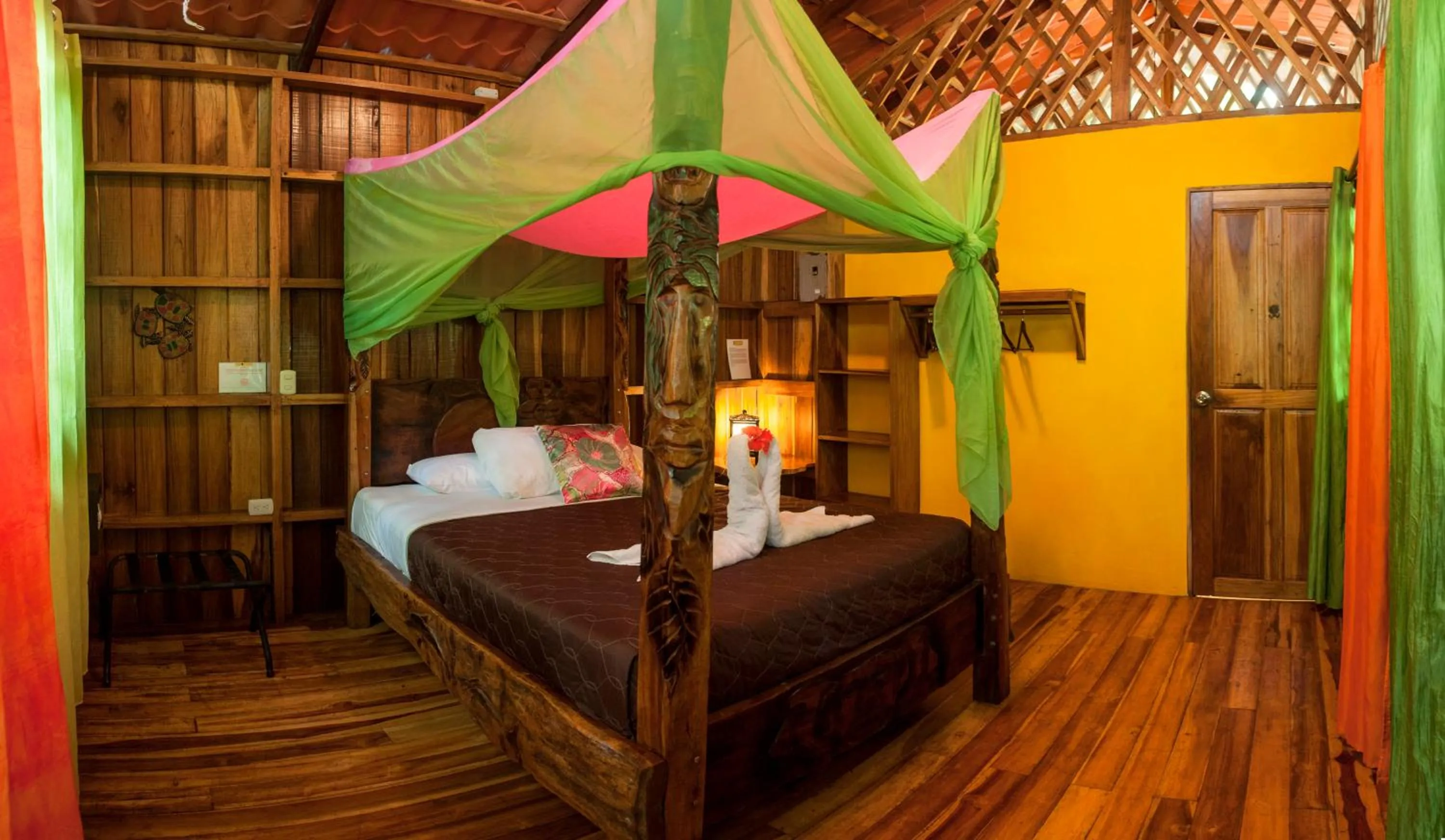 Bedroom, Bed in Tierra de Sueños Lodge & Wellness Center