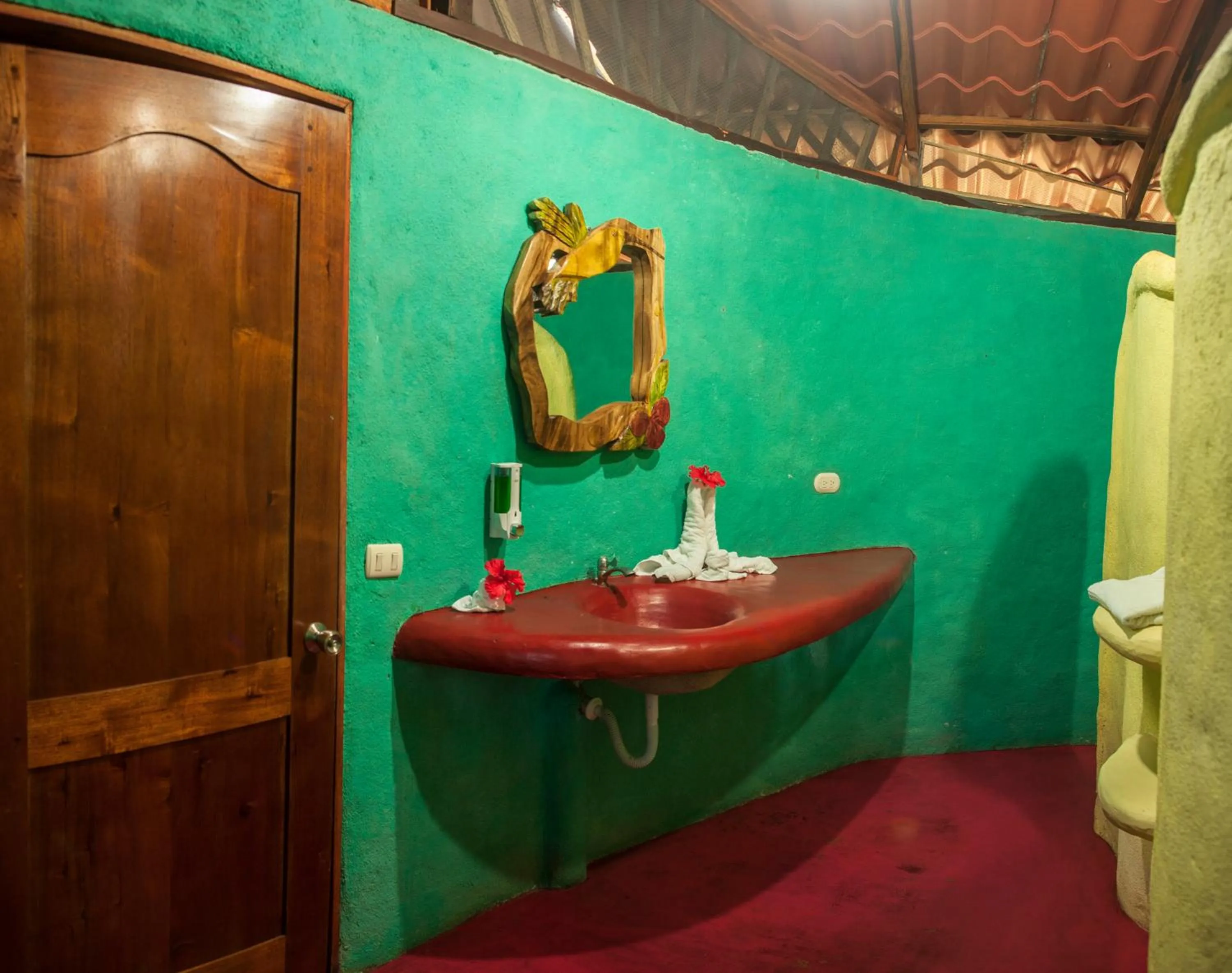 Bathroom in Tierra de Sueños Lodge & Wellness Center