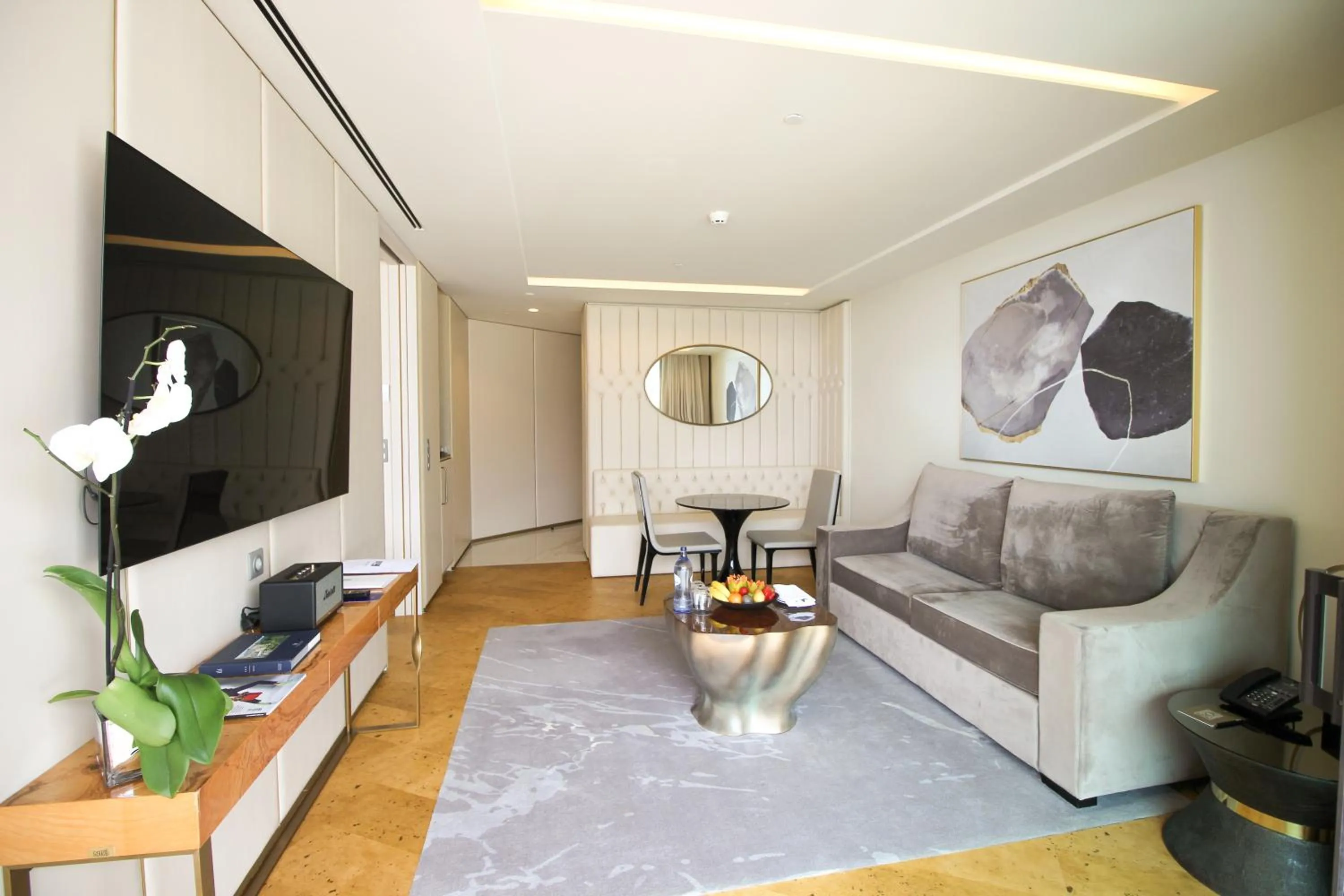 Living room in Savoy Palace - The Leading Hotels of the World - Savoy Signature