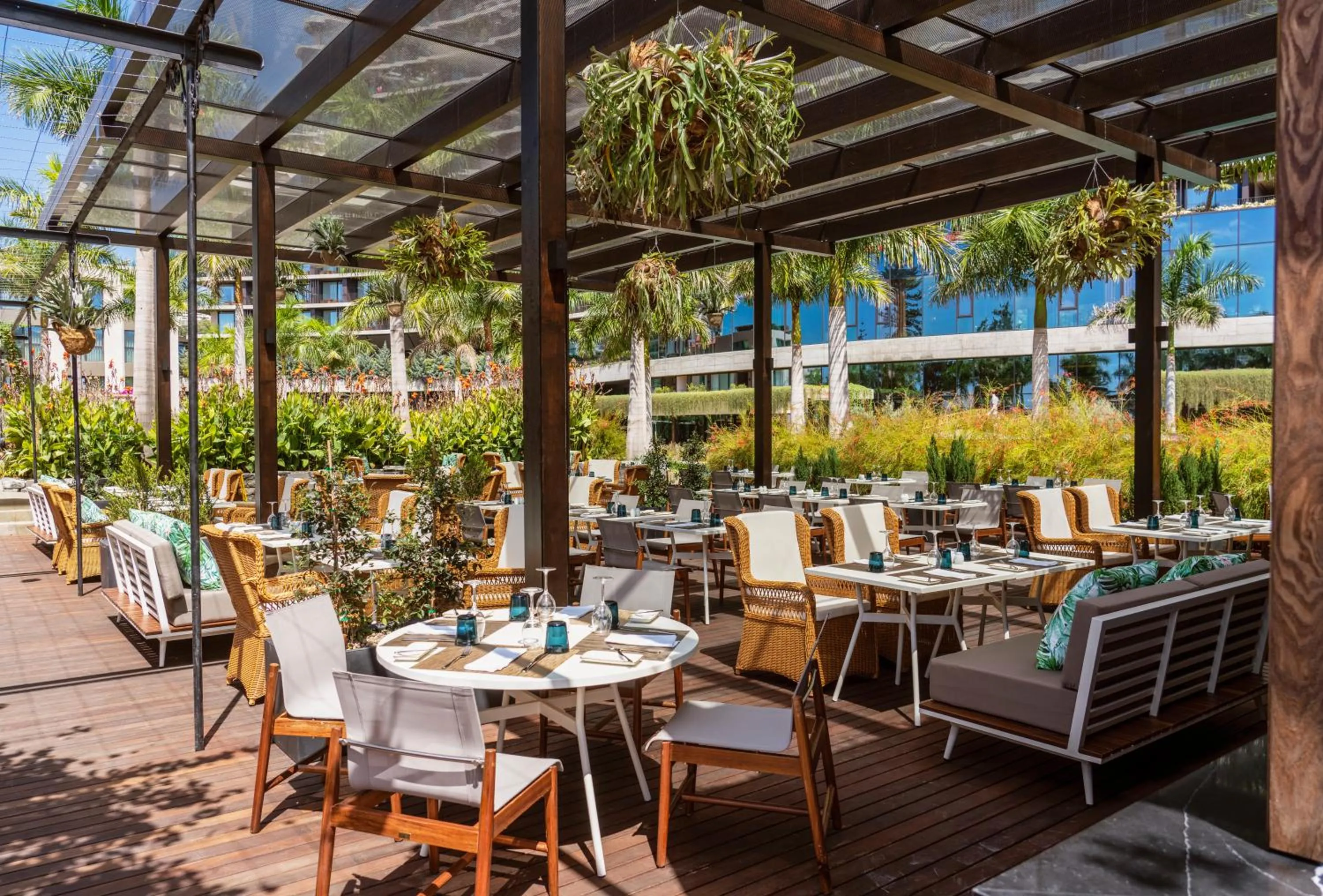 Restaurant/places to eat in Savoy Palace - The Leading Hotels of the World - Savoy Signature