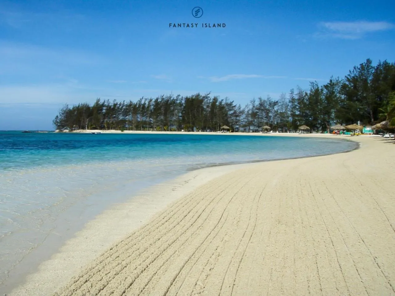 Day in Fantasy Island Beach Resort and Marina - All Inclusive