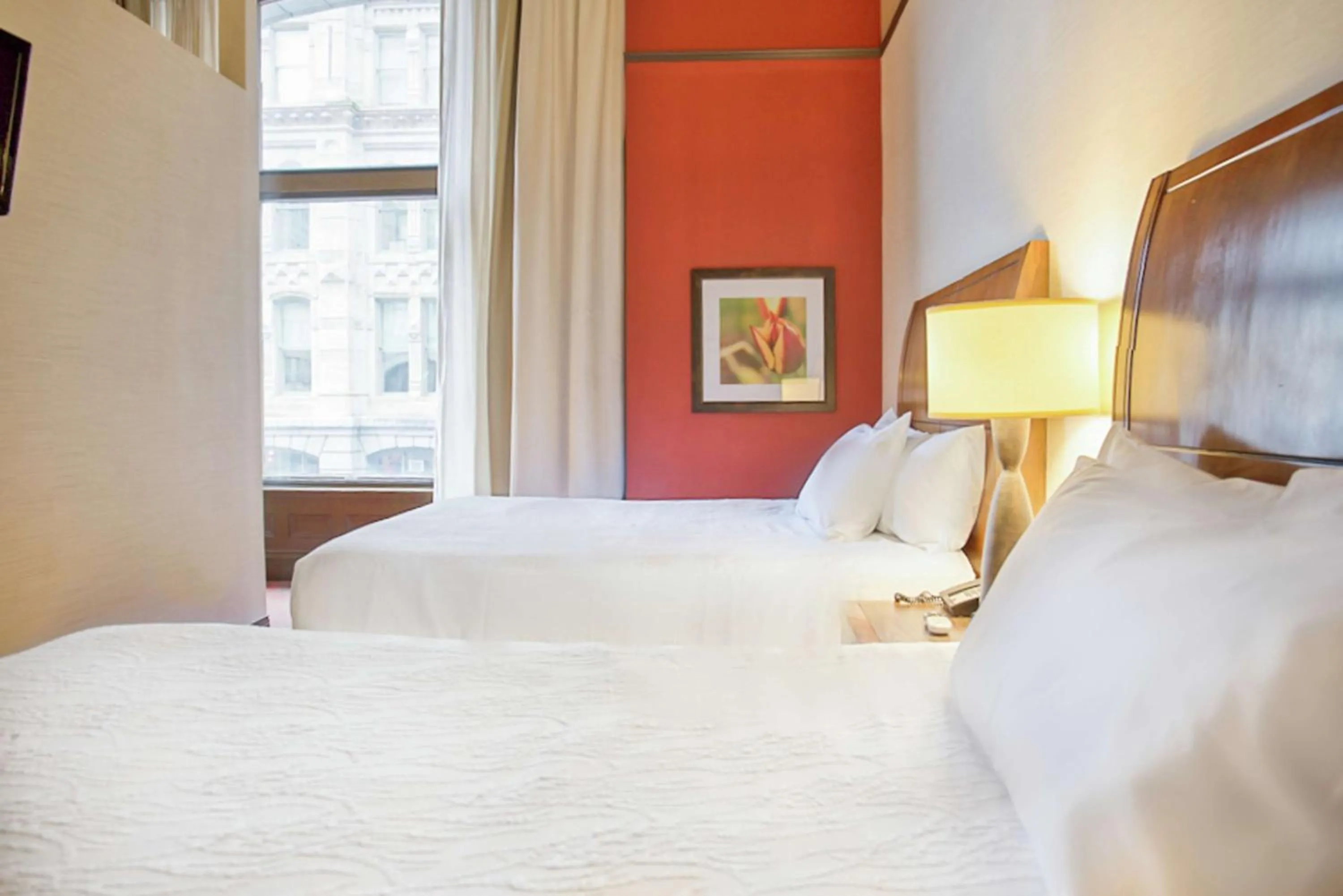 Bed in Hilton Garden Inn Milwaukee Downtown