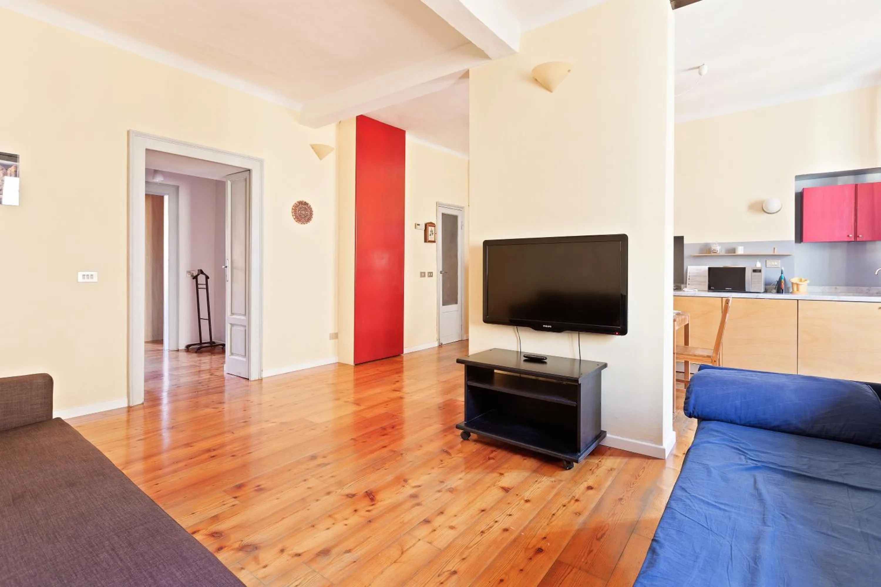 Living room in GuestHost - Corso Buenos Aires Colourful Flat