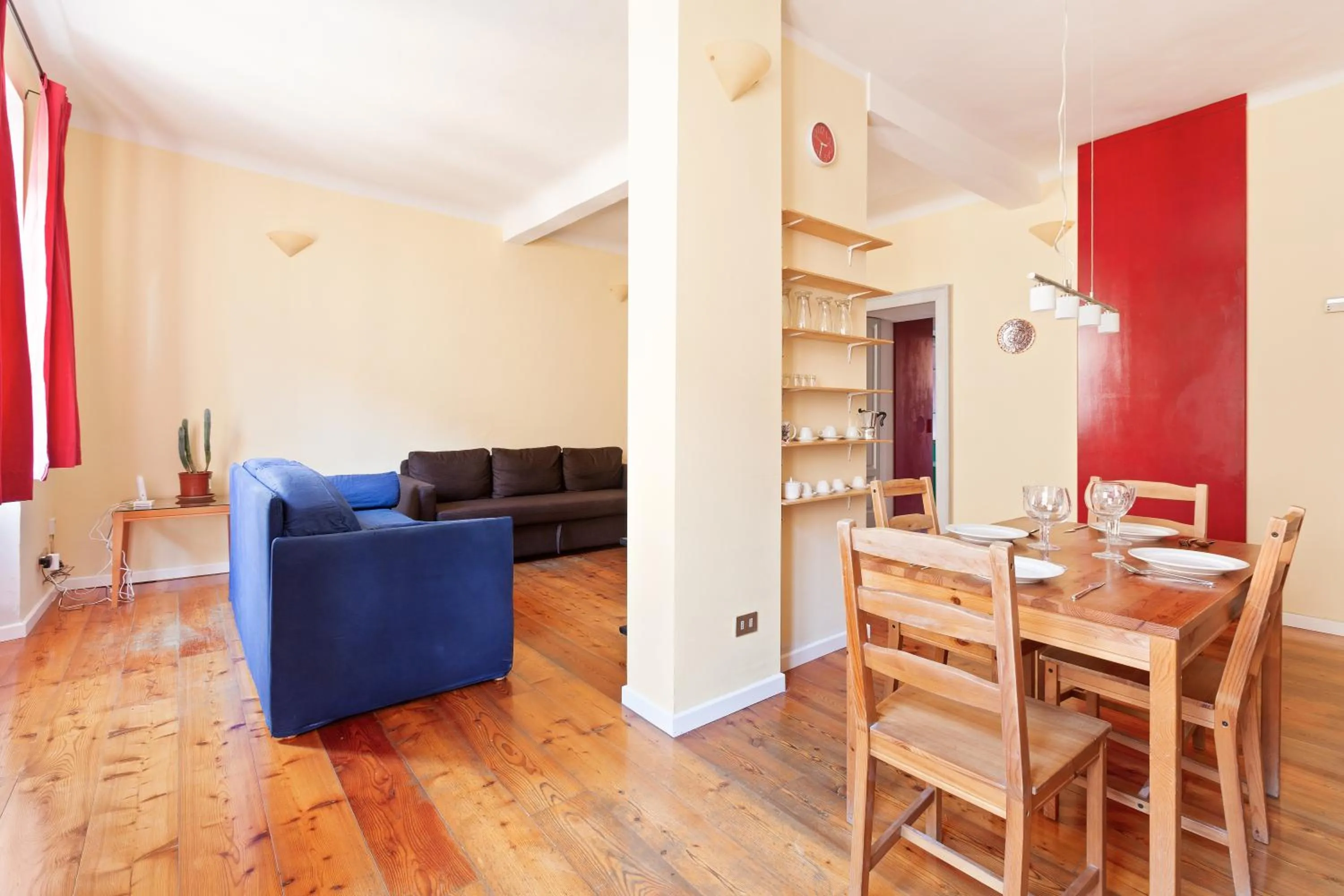Living room in GuestHost - Corso Buenos Aires Colourful Flat