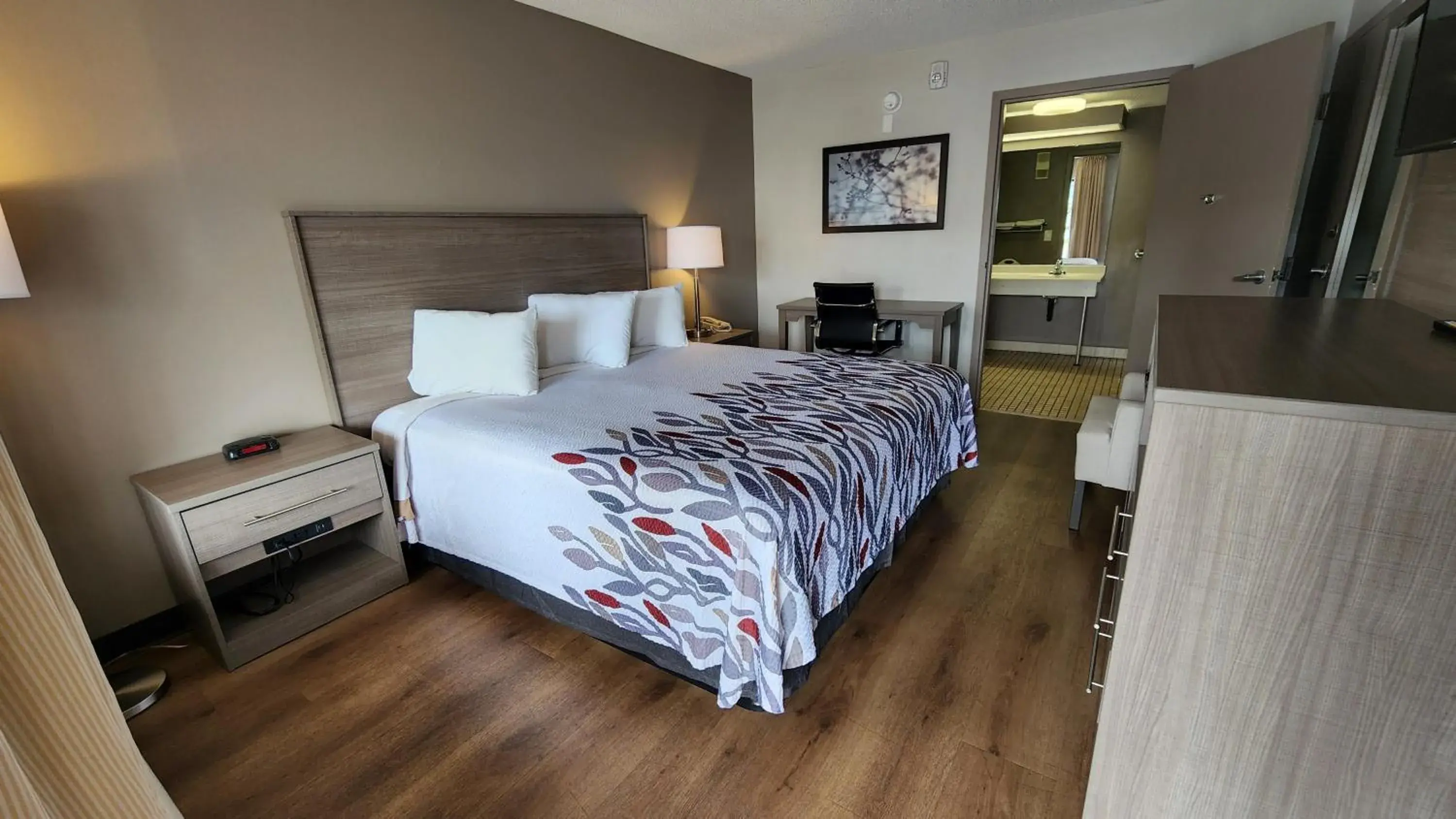 Bedroom, Bed in Red Roof Inn Perry Bedroom, Bed in Red Roof Inn Perry