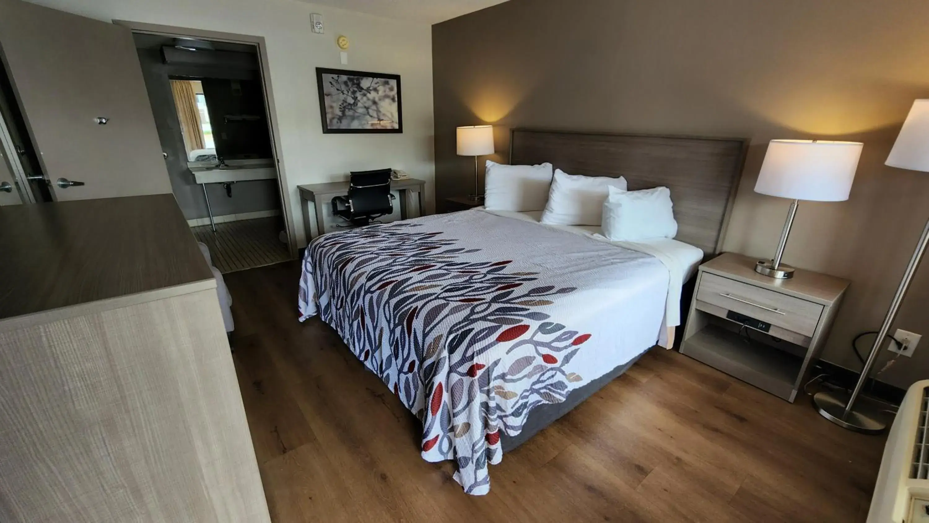 Bedroom, Bed in Red Roof Inn Perry Bedroom, Bed in Red Roof Inn Perry