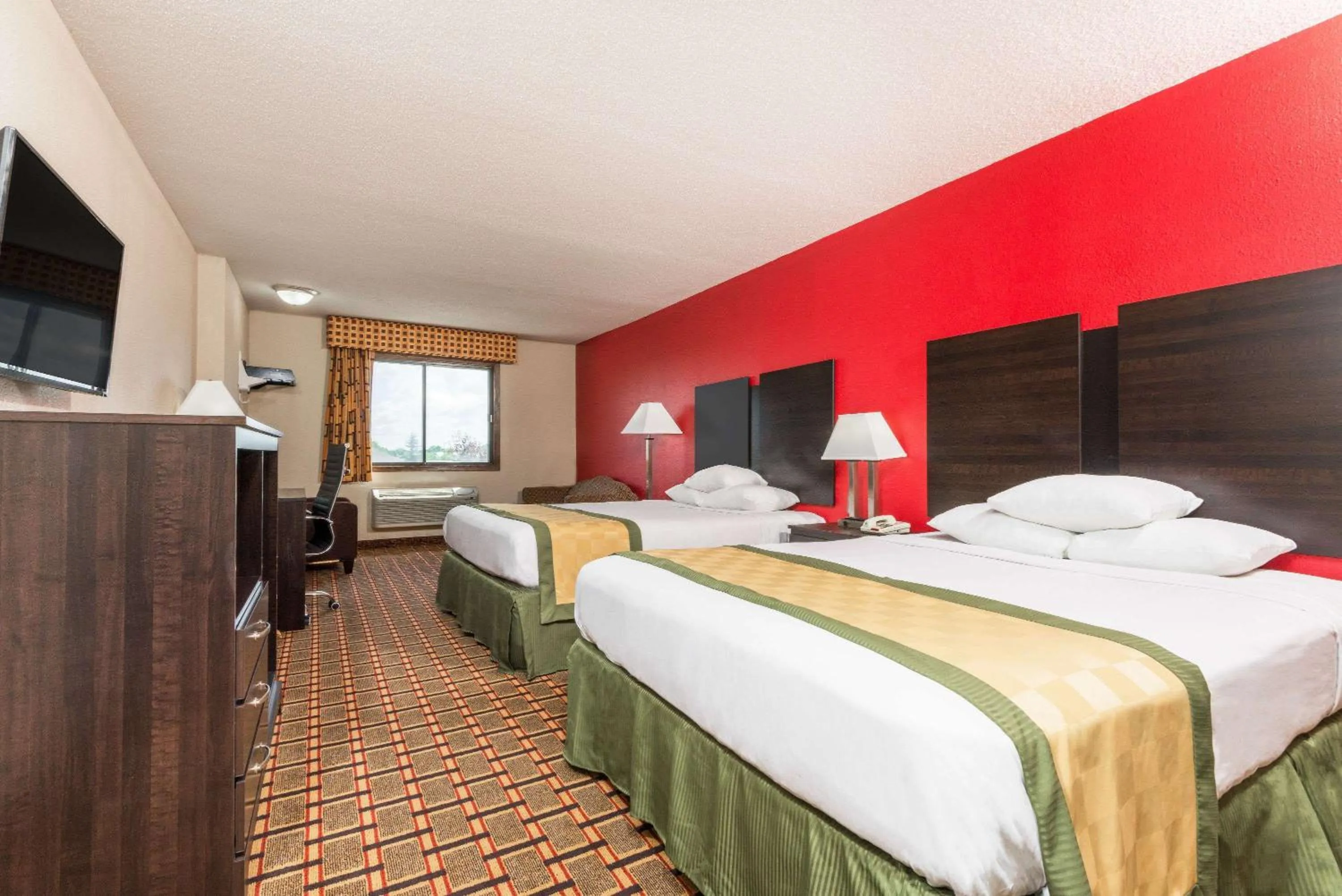 Bedroom, Bed in Days Inn by Wyndham Muncie -Ball State University
