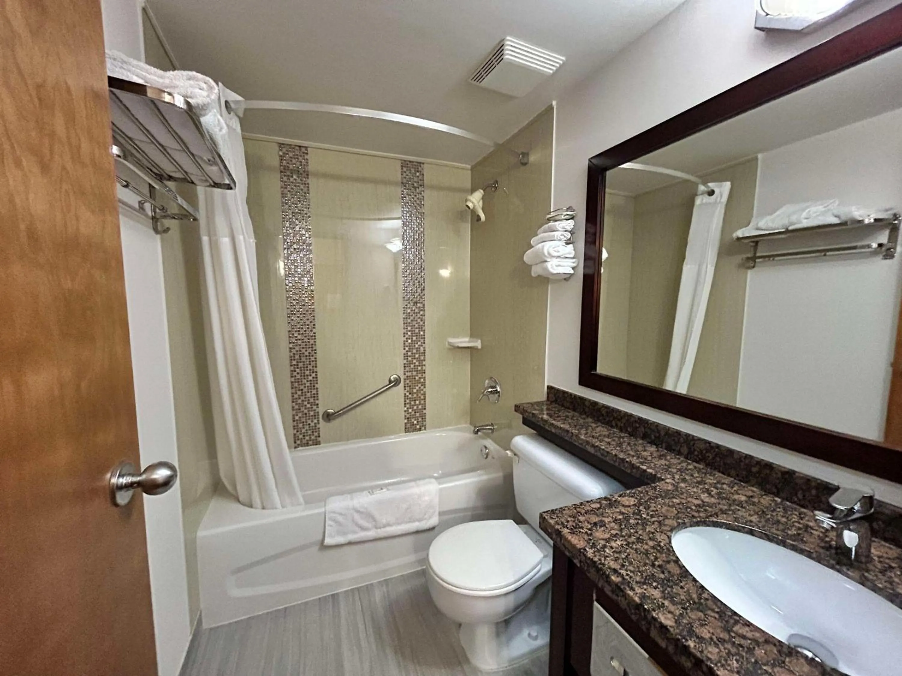 Bathroom in SureStay by Best Western Richmond Vancouver Airport