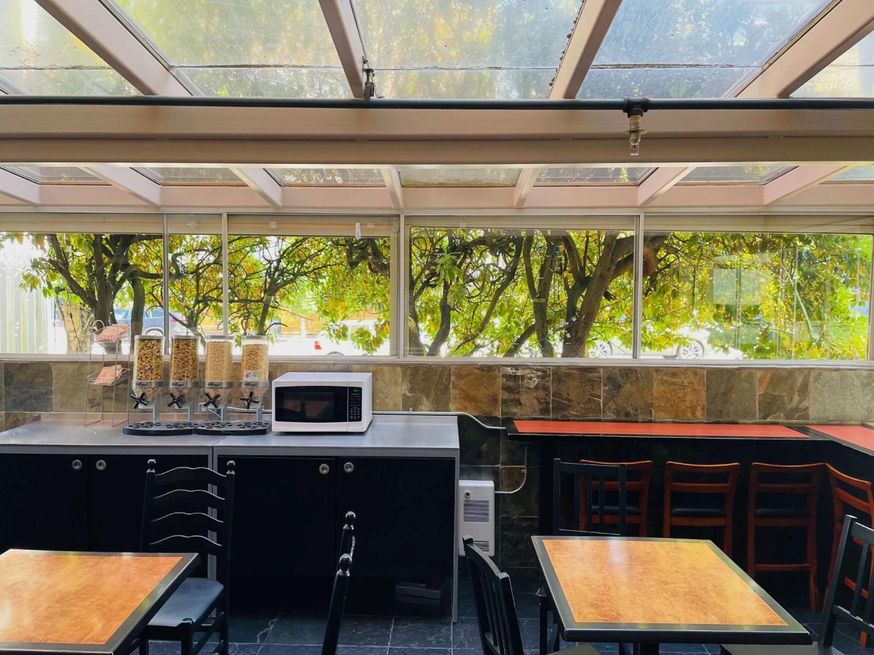 Breakfast in SureStay by Best Western Richmond Vancouver Airport