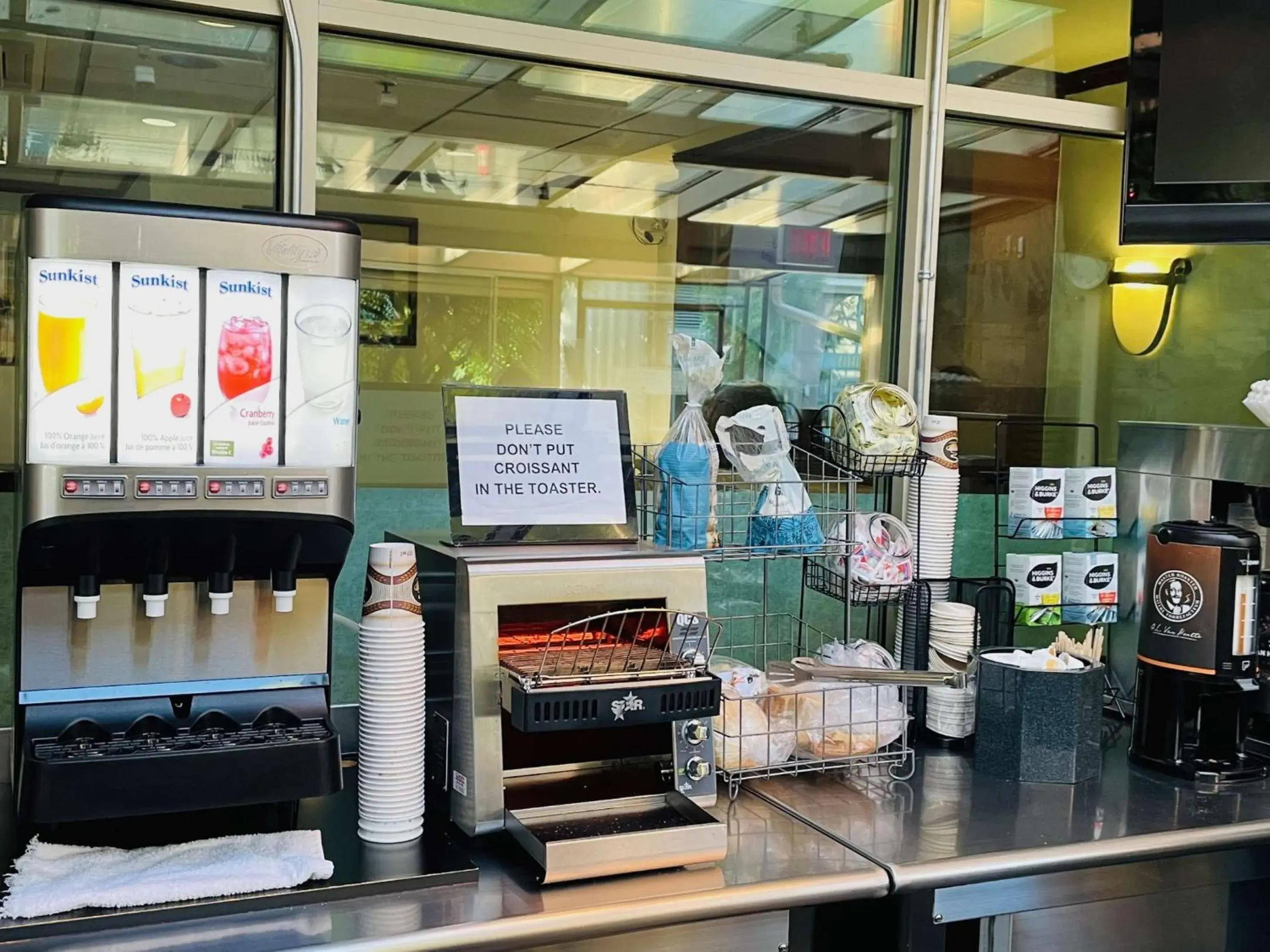 Breakfast in SureStay by Best Western Richmond Vancouver Airport Breakfast in SureStay by Best Western Richmond Vancouver Airport