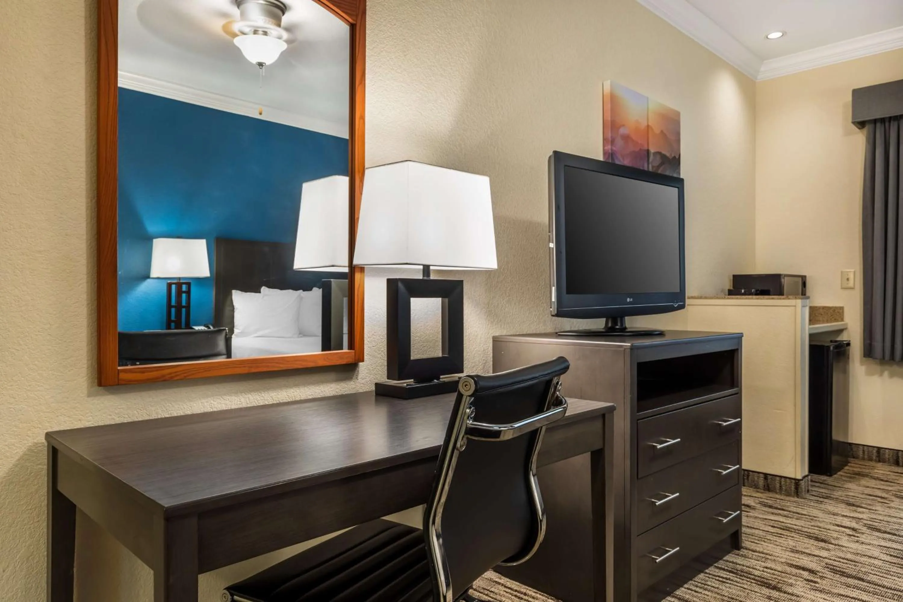 Bedroom in Best Western Dinosaur Valley Inn & Suites