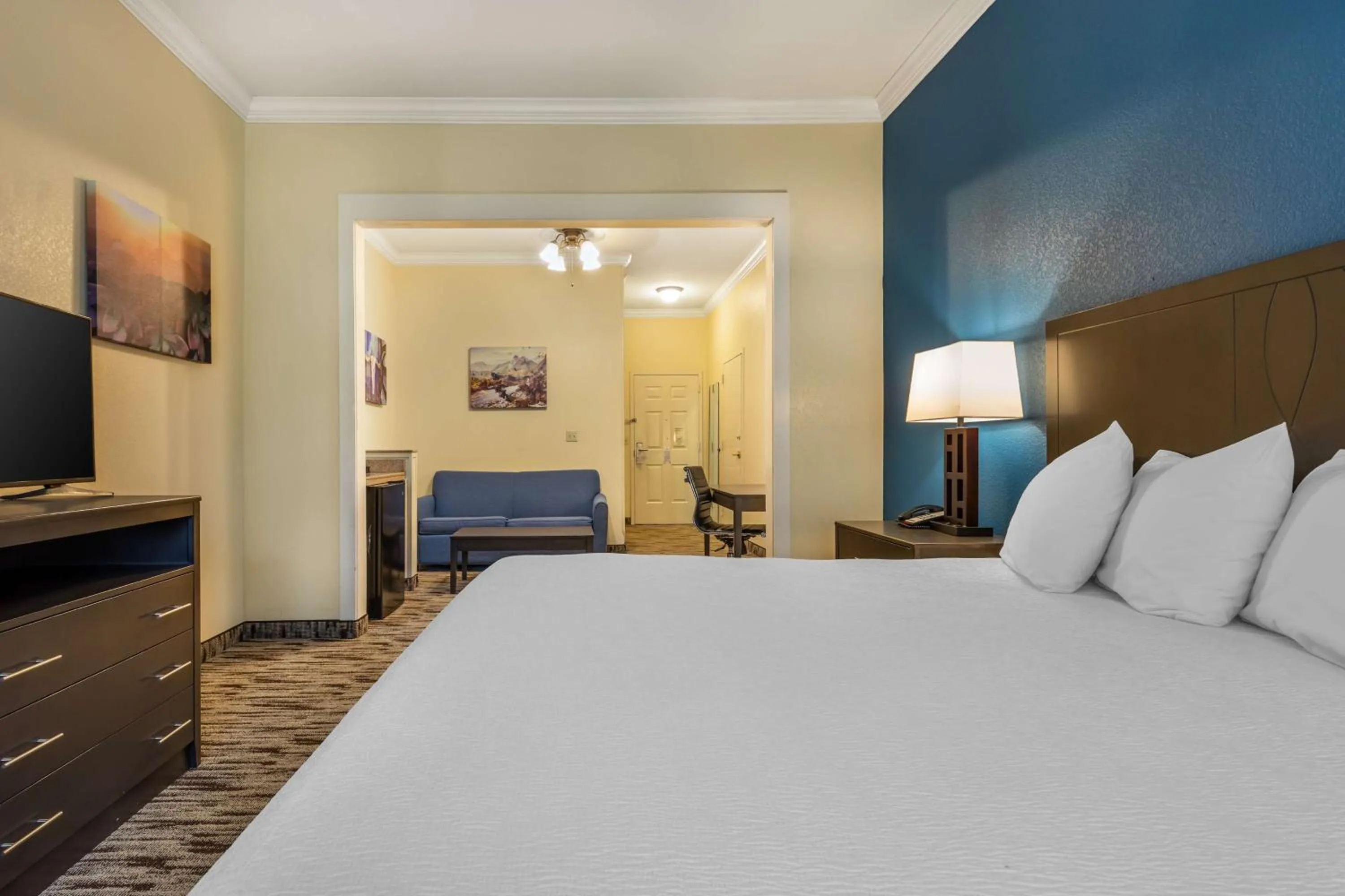 Photo of the whole room, Bed in Best Western Dinosaur Valley Inn & Suites