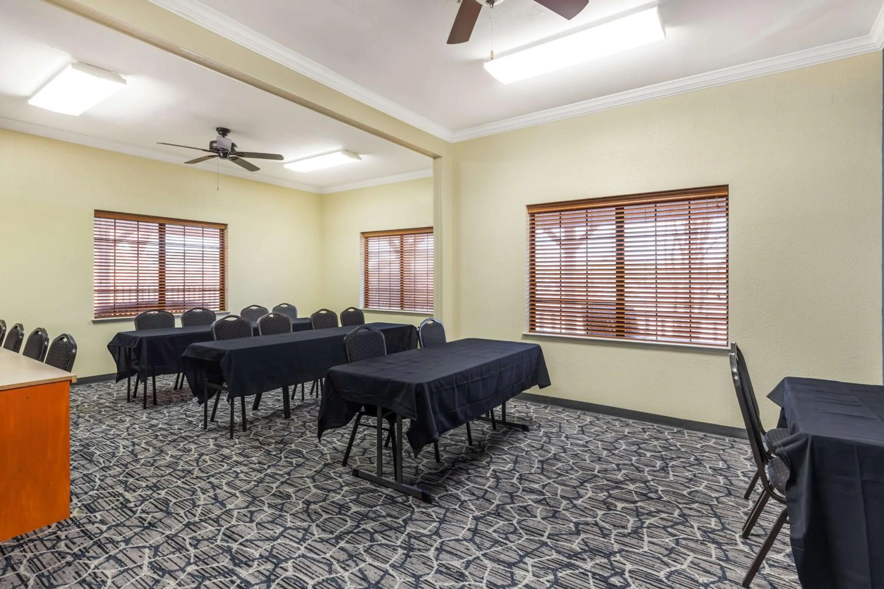 Meeting/conference room in Best Western Dinosaur Valley Inn & Suites