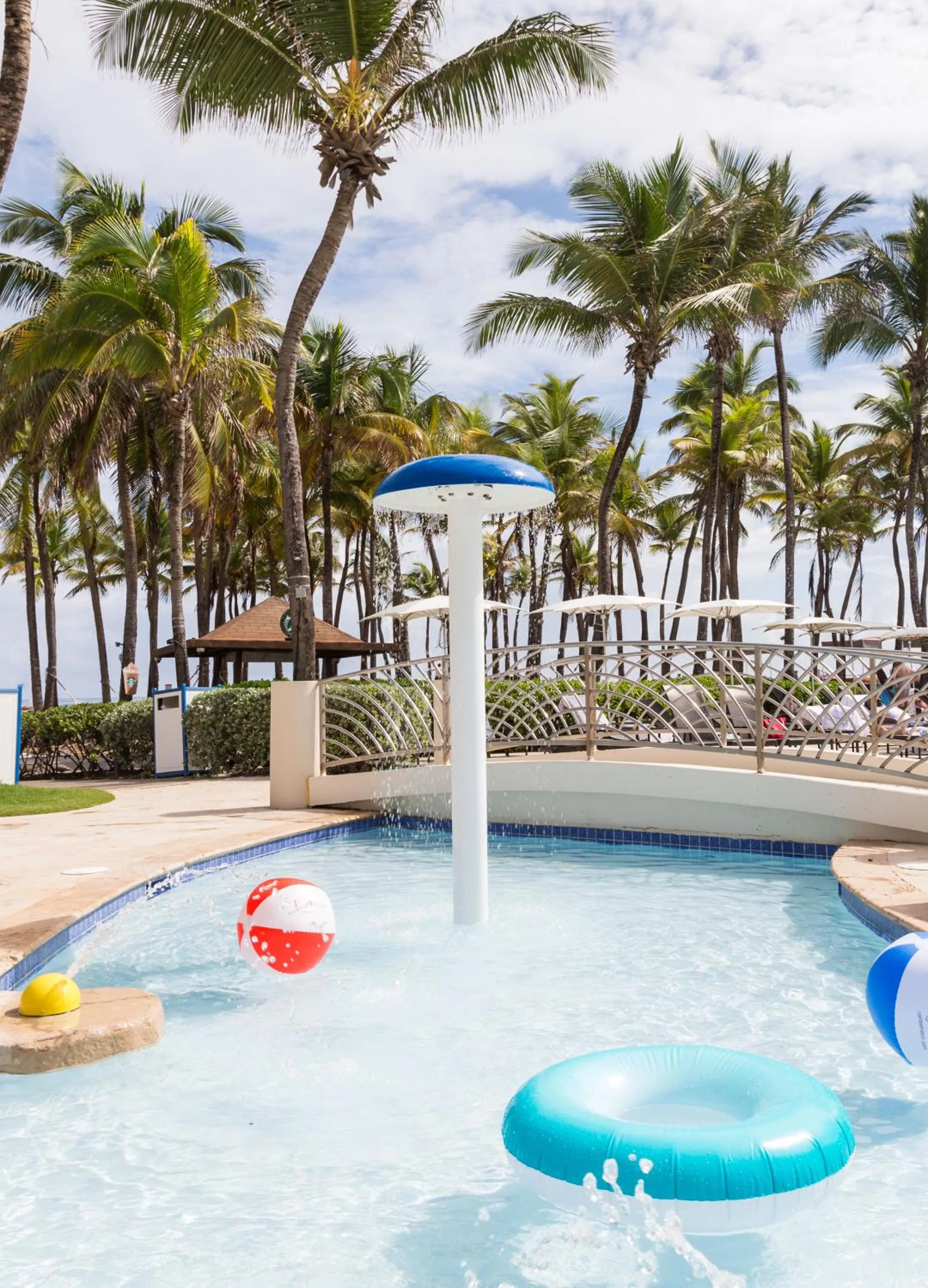 Swimming pool in Caribe Hilton