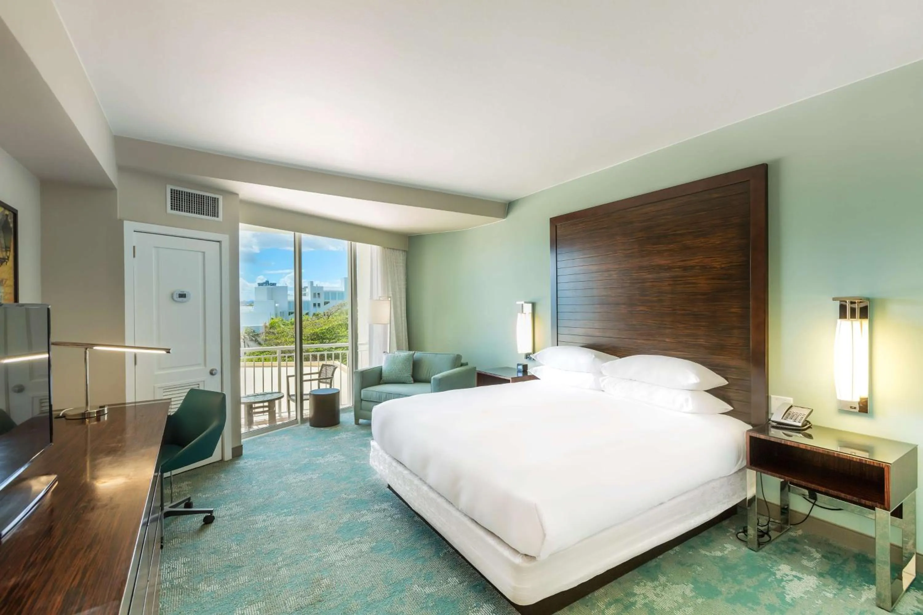 Bed in Caribe Hilton