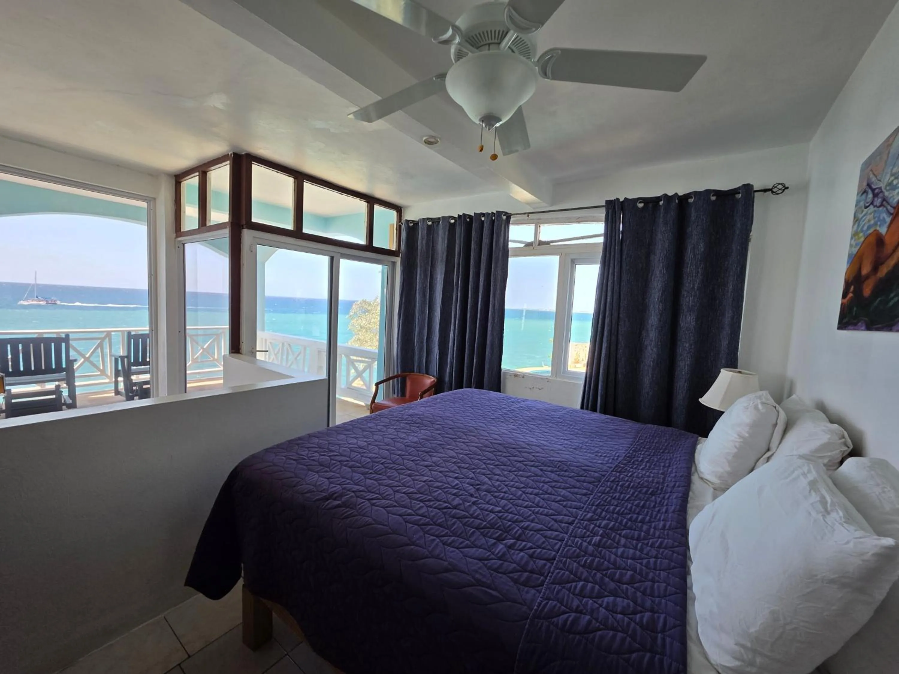 Bed in Home Sweet Home Resort