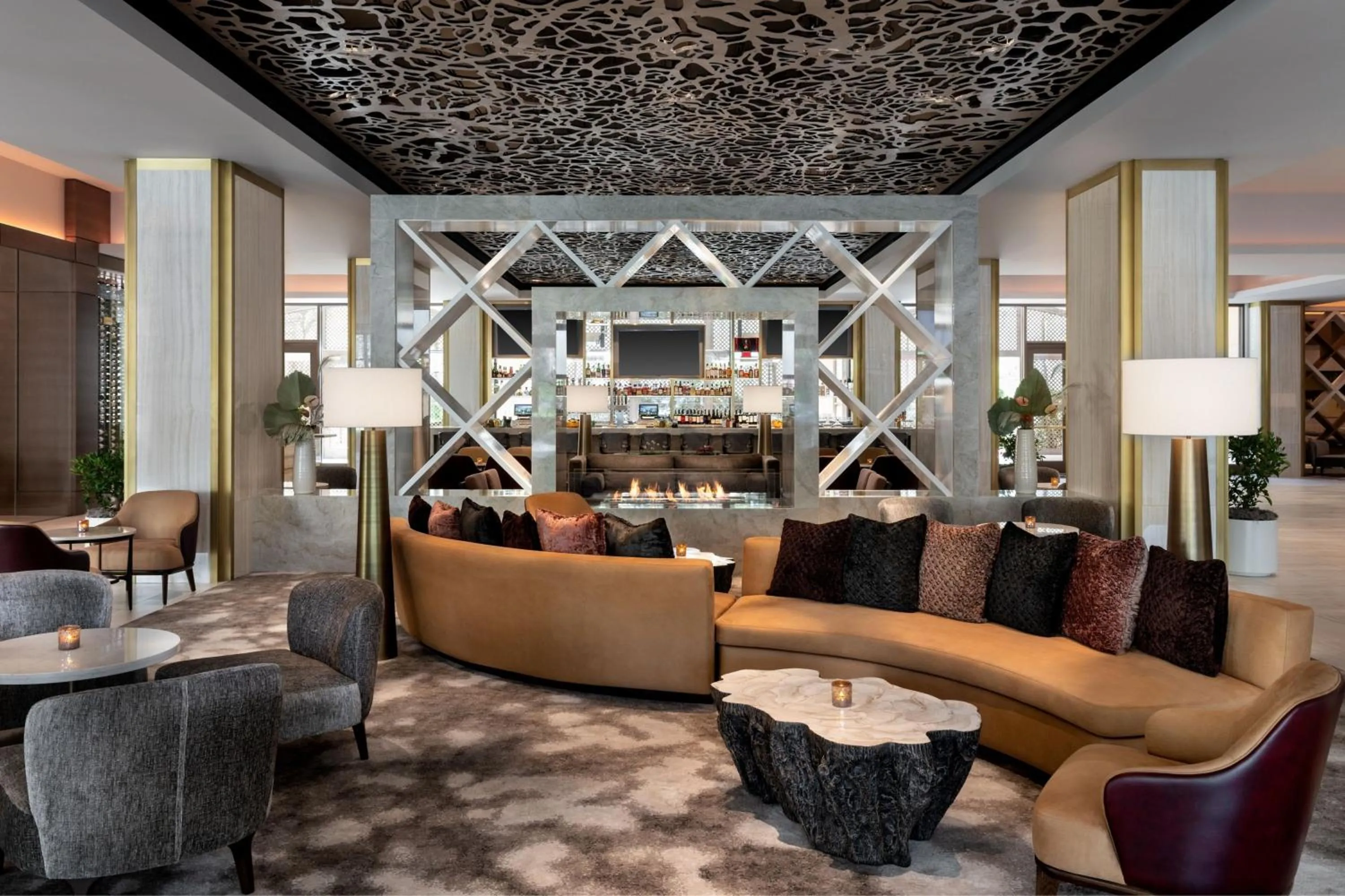 Lounge or bar in The Westin Anaheim Resort