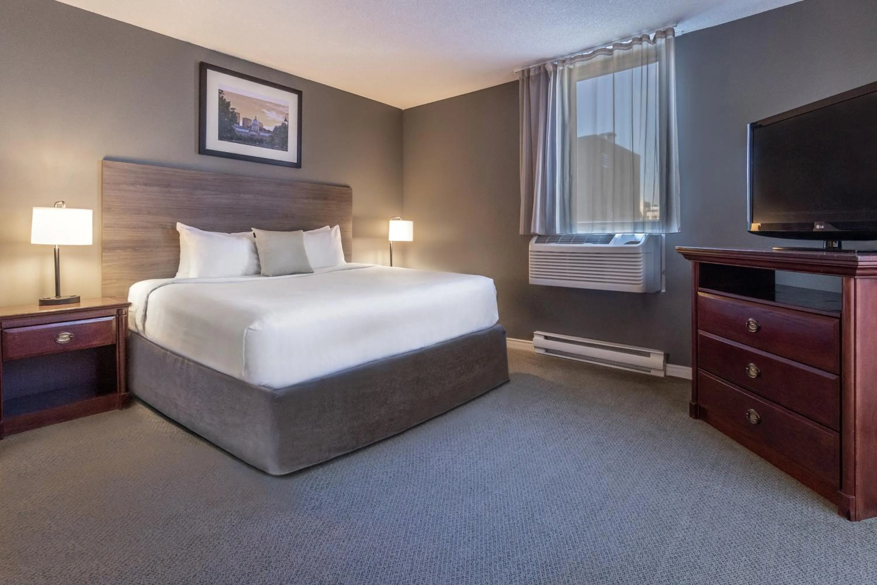 Bed in Hotel Faubourg Montreal Centre-Ville Downtown