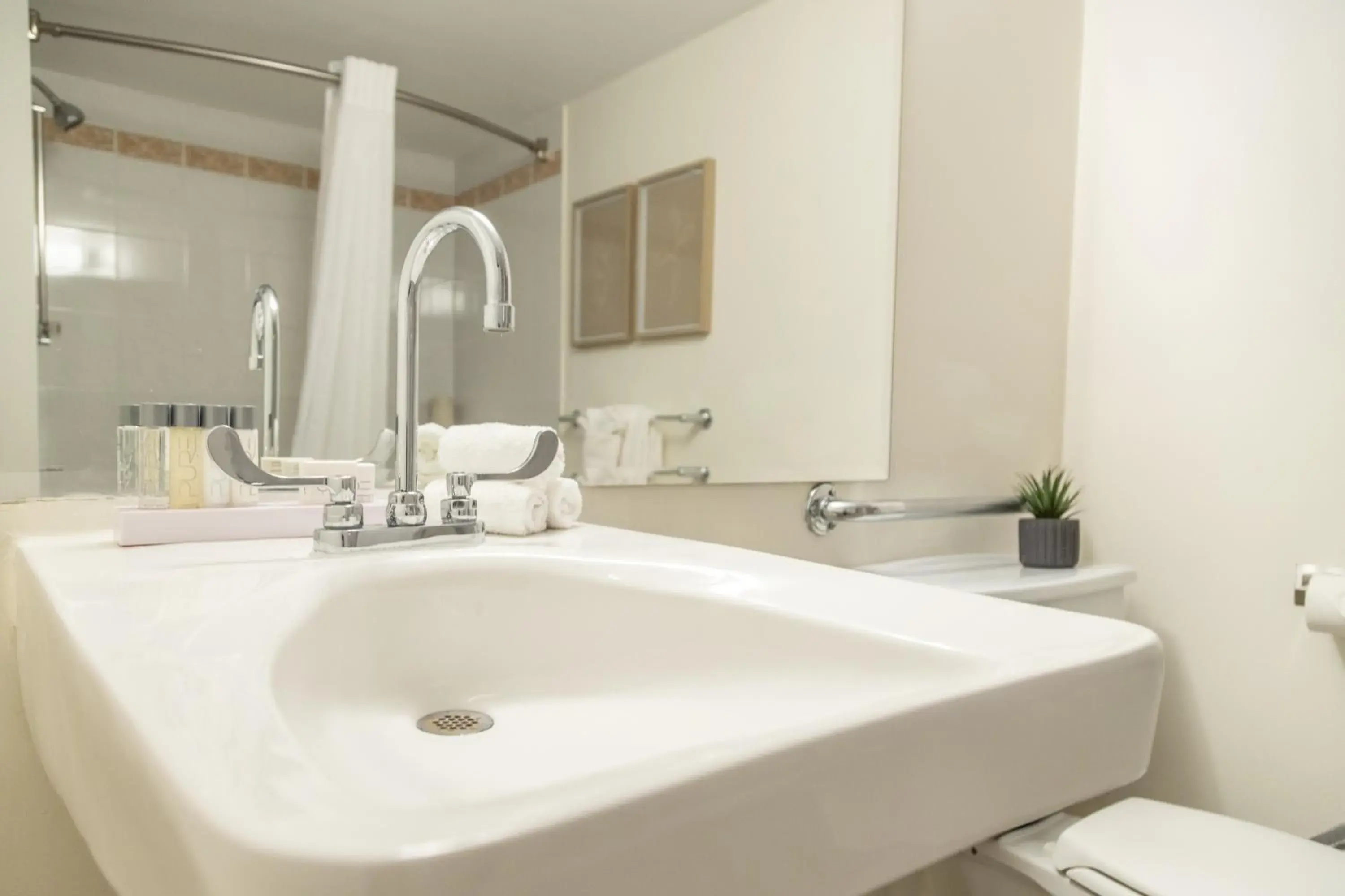 One-Bedroom Suite with Two Queen Beds in Hotel Faubourg Montreal Centre-Ville Downtown One-Bedroom Suite with Two Queen Beds in Hotel Faubourg Montreal Centre-Ville Downtown