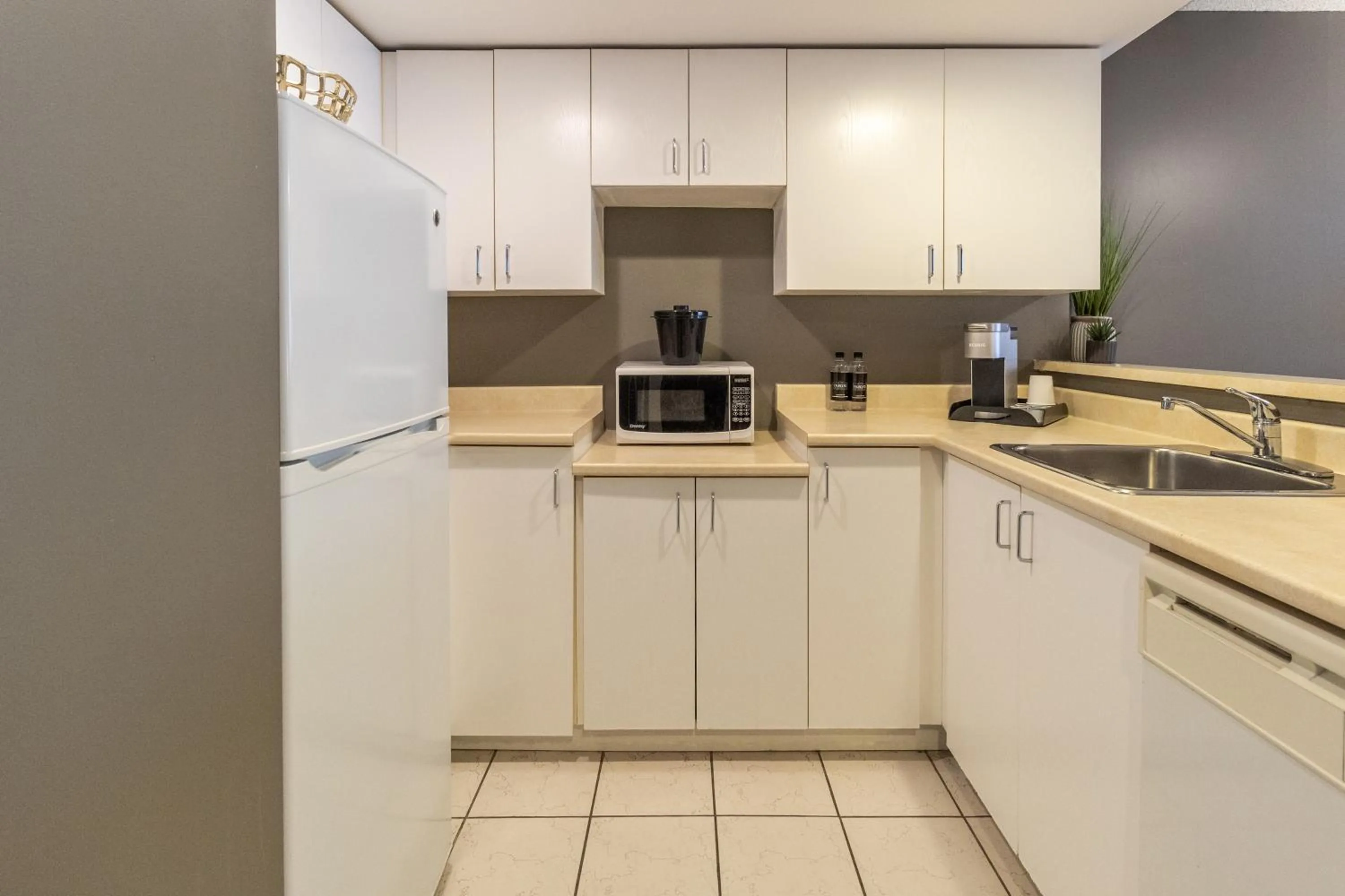 Kitchen or kitchenette in Hotel Faubourg Montreal Centre-Ville Downtown