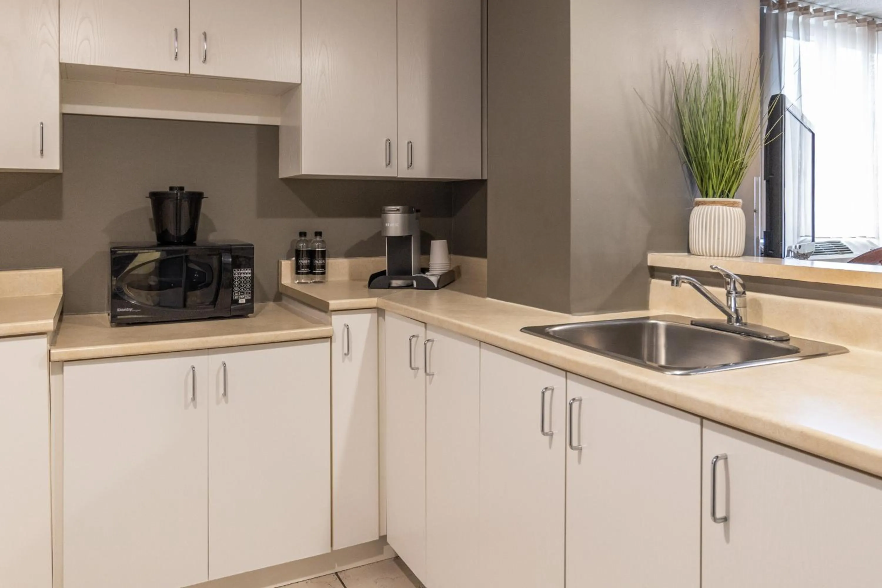 Kitchen or kitchenette in Hotel Faubourg Montreal Centre-Ville Downtown