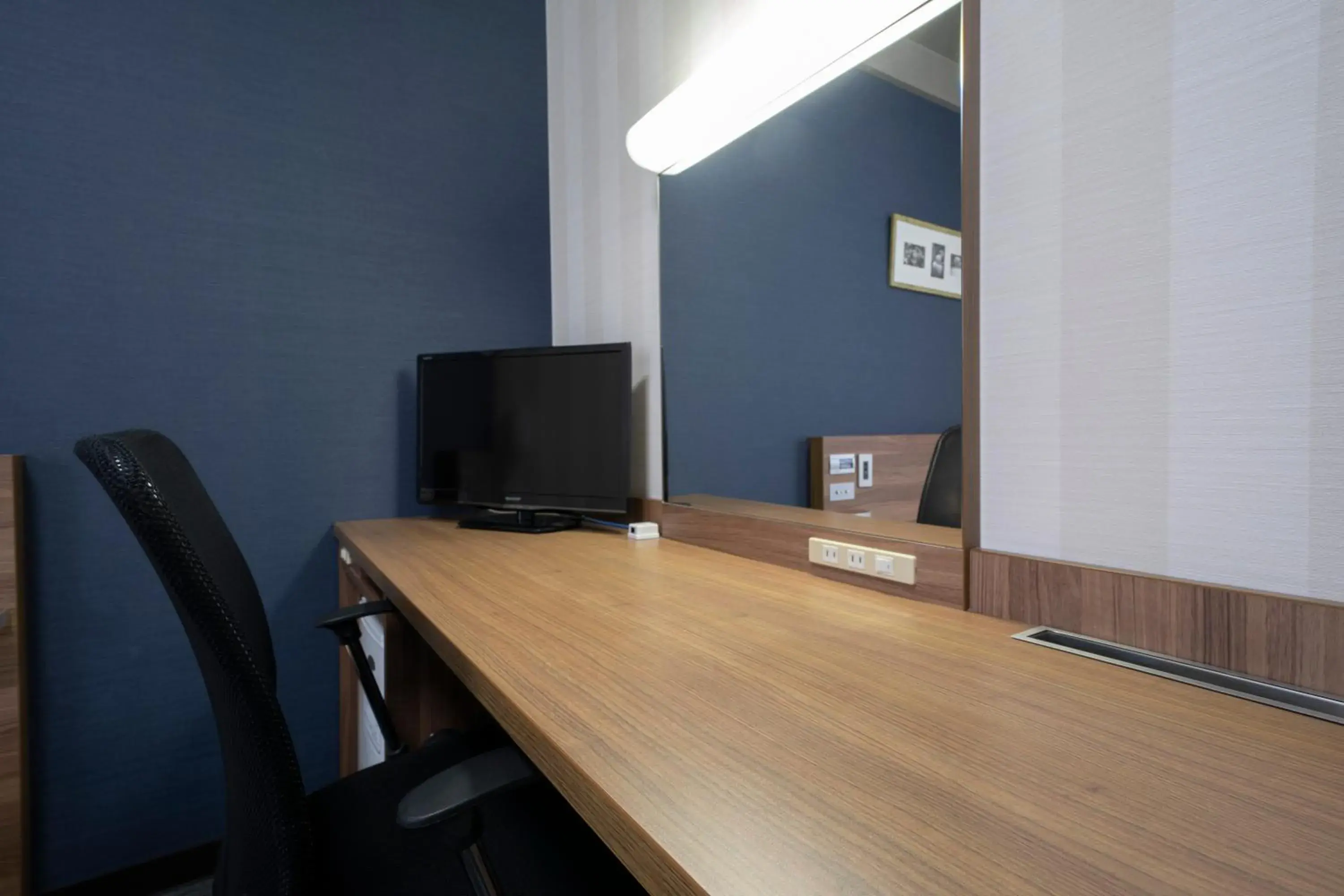 Photo of the whole room in Hotel Econo Tsu Station Photo of the whole room in Hotel Econo Tsu Station